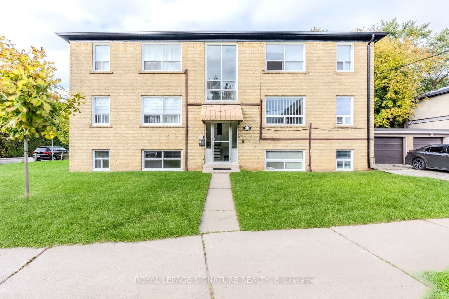 1 Hassard Avenue 4, Toronto, ON M4K 3N3