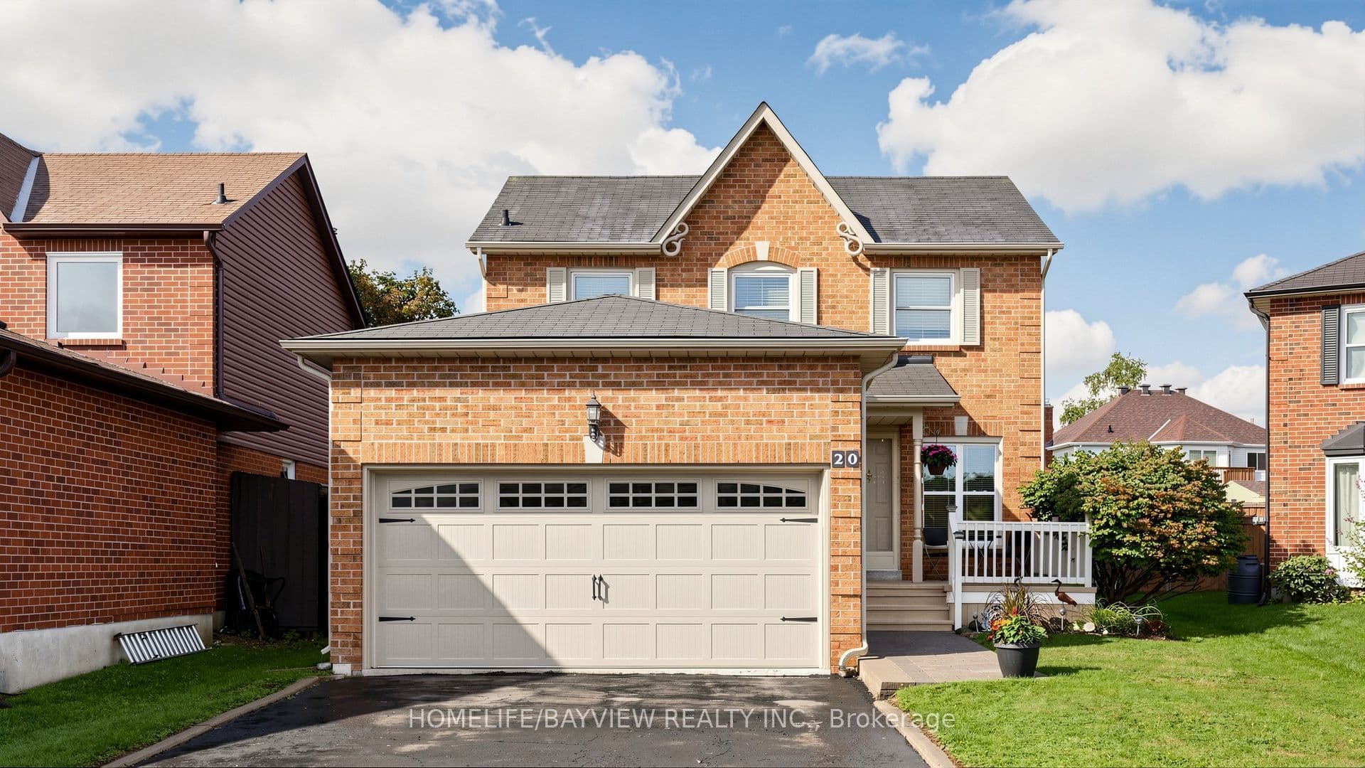 20 Doon Crescent, Georgina, ON L4P 3P8