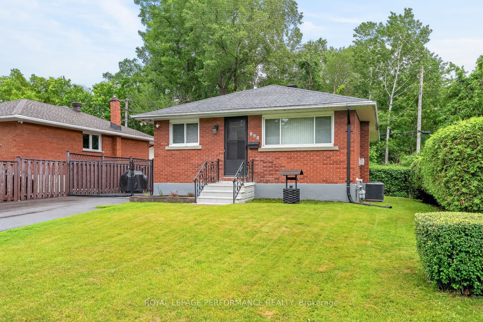 898 Charleswood Avenue, Overbrook - Castleheights and Area, ON K1K 0W3