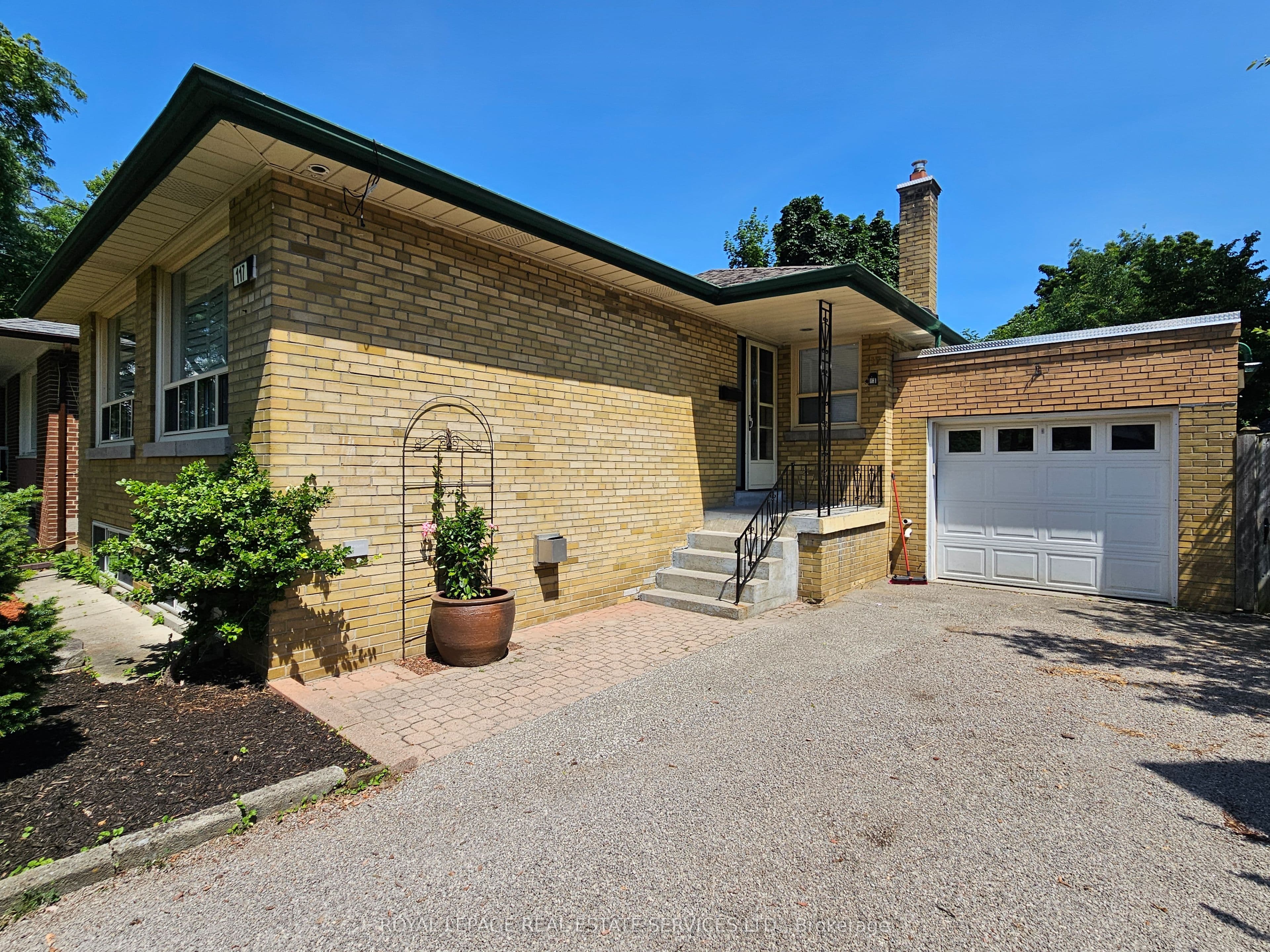 117 Westrose Avenue, Toronto, ON M8X 2A5