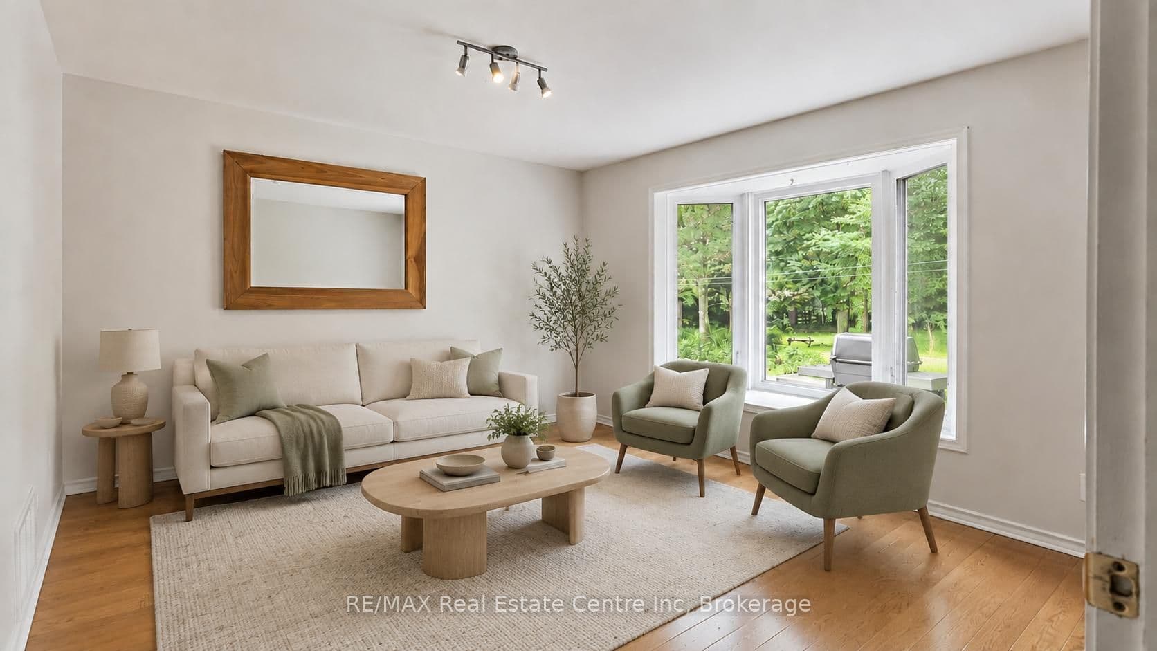 27 ELMHURST Crescent, Guelph, ON N1H 6C8
