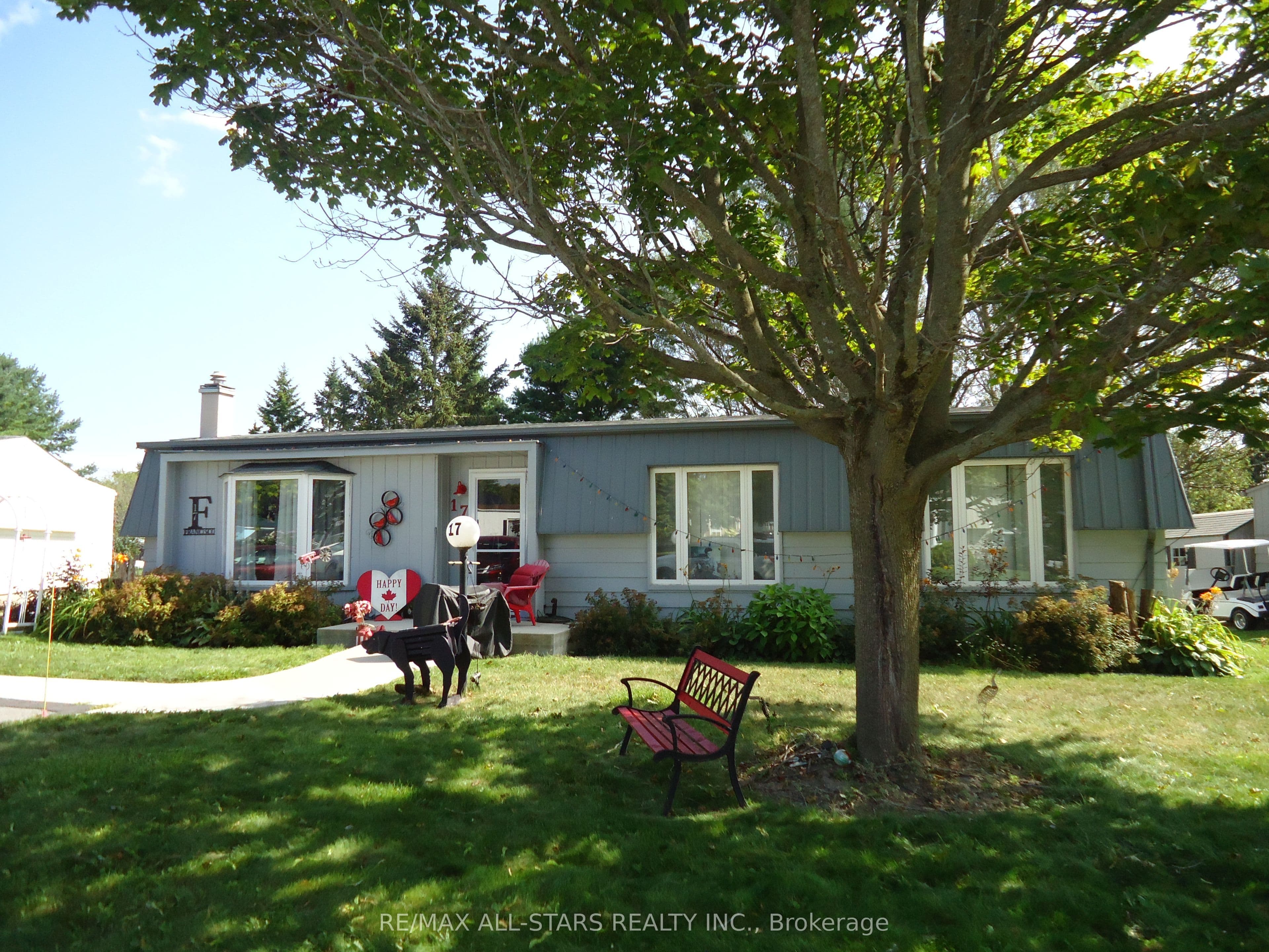 17 Pineridge Court, Clarington, ON L1B 1B9