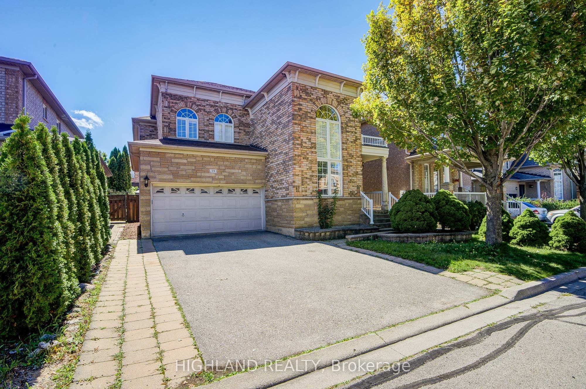 39 Shadetree Crescent, Vaughan, ON L4H 1Y3