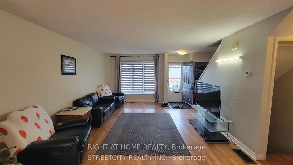 733 Deveron Crescent 108, London South, ON N5Z 4X7