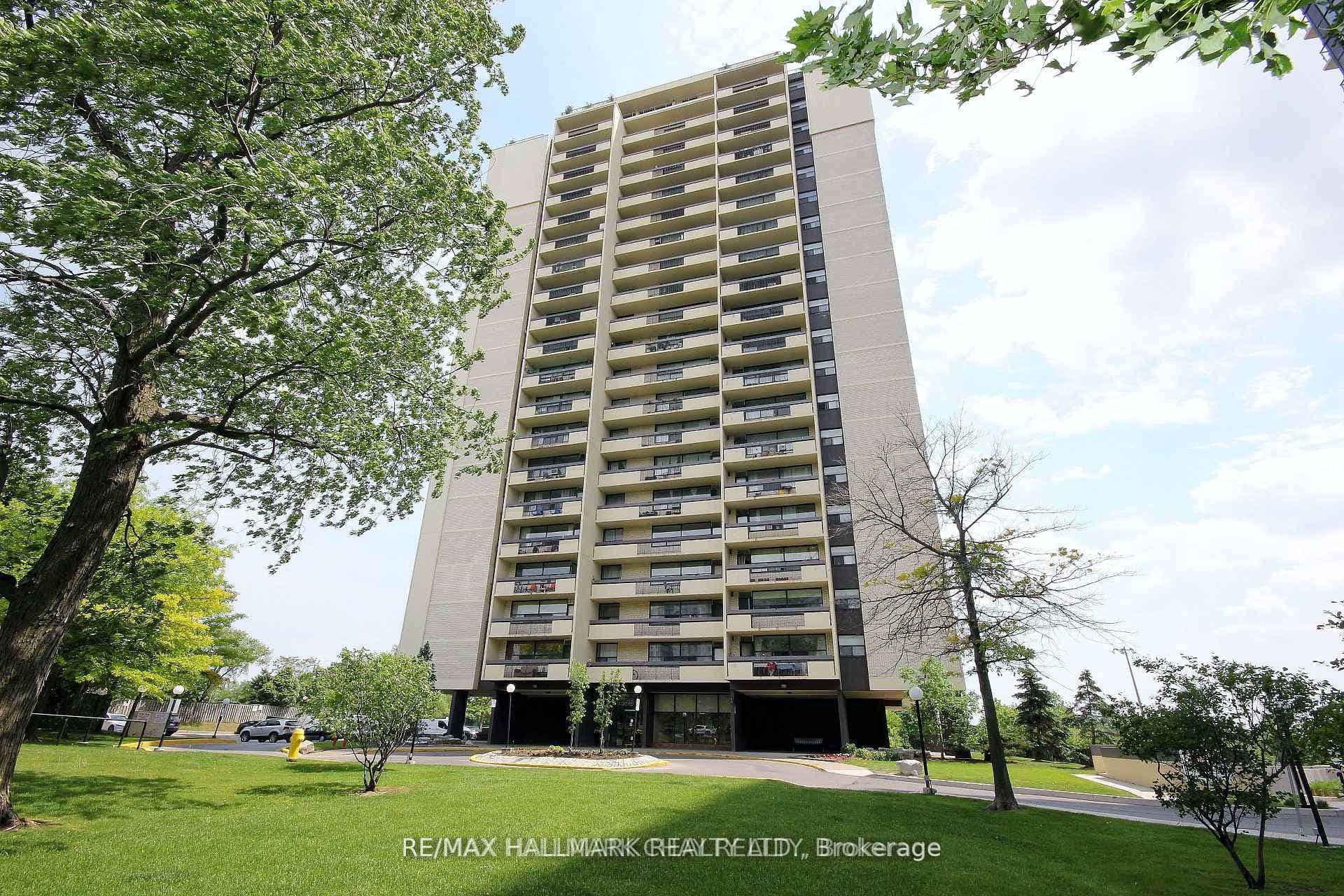 124 Felbrigg Avenue, Toronto, ON M5M 2M5