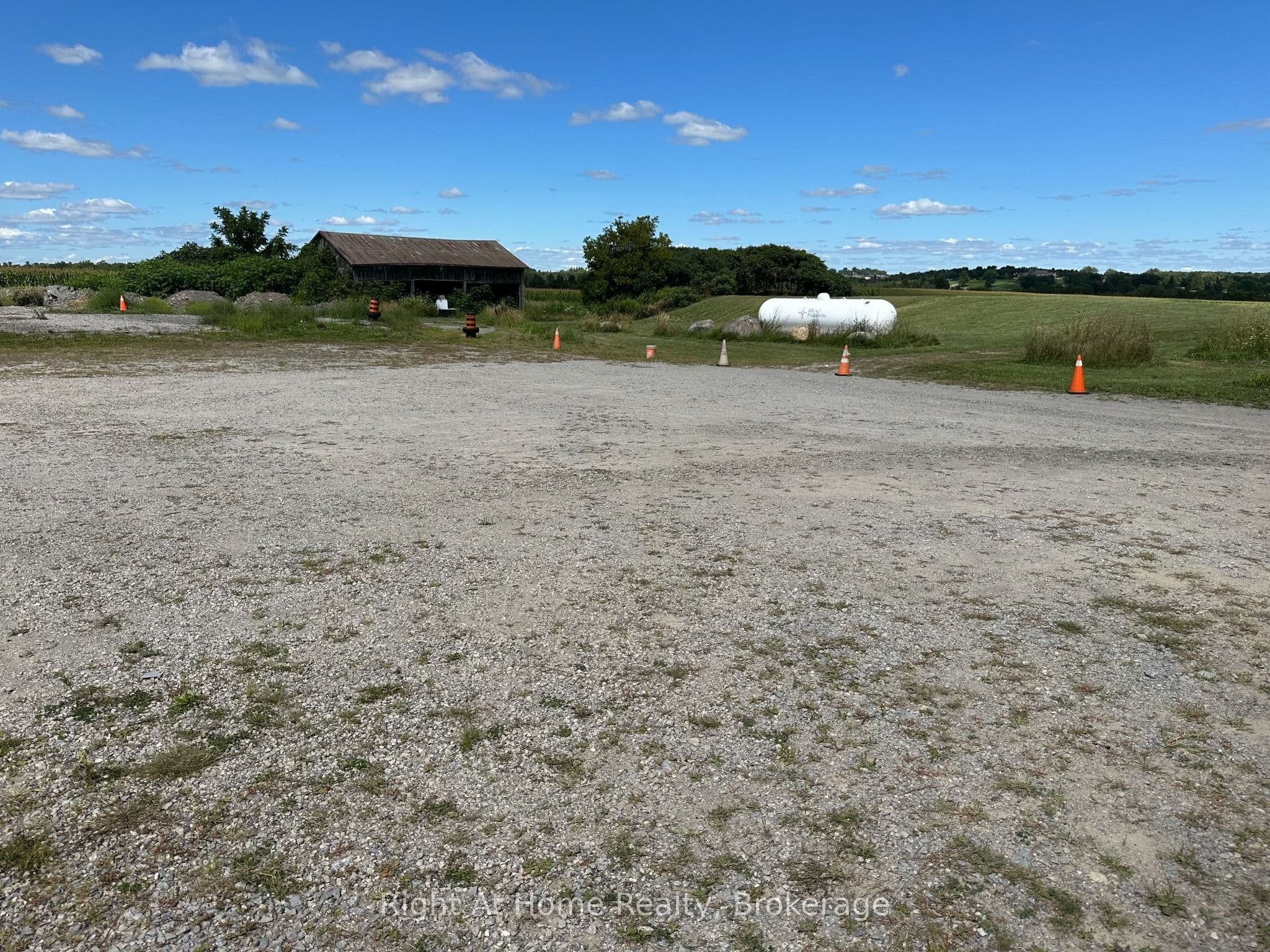 2885 Altona Road Yard, Pickering, ON L1X 0J9