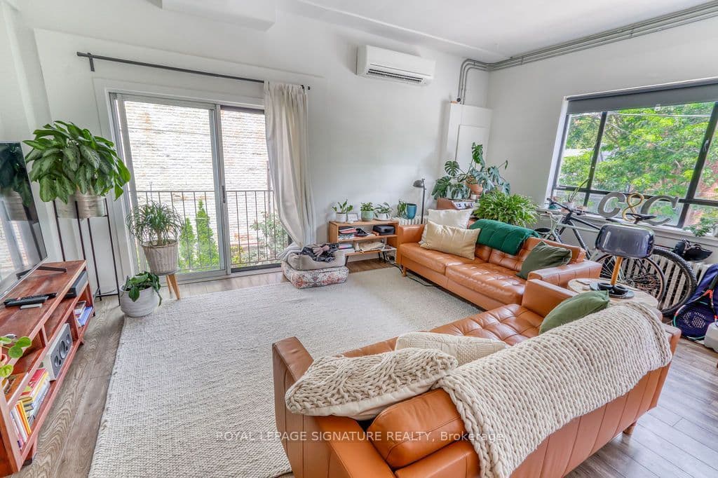 44 Stafford Street Unit B, Toronto, ON M6J 2R8
