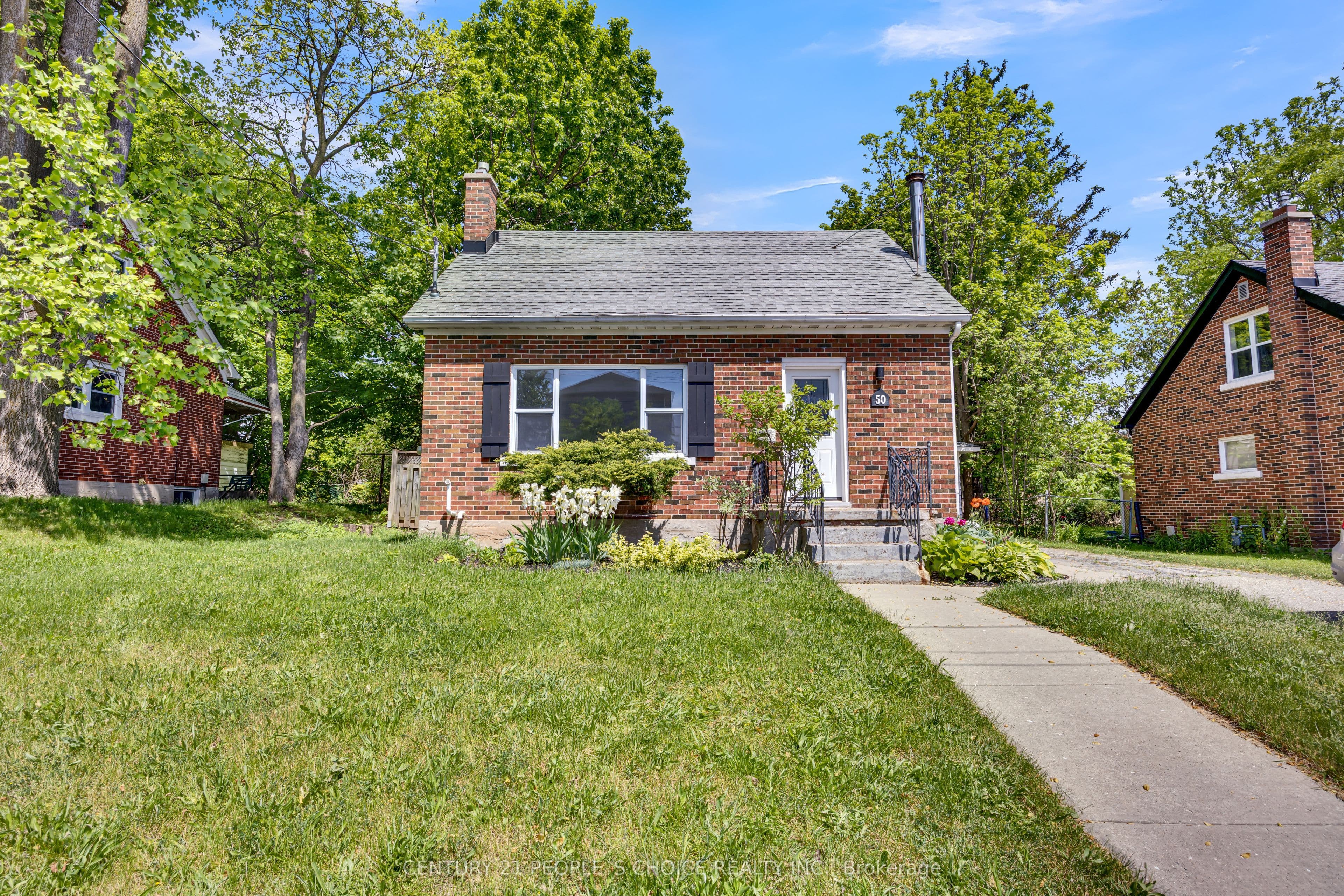 52 Columbia Street W, Waterloo, ON N2L 3K5