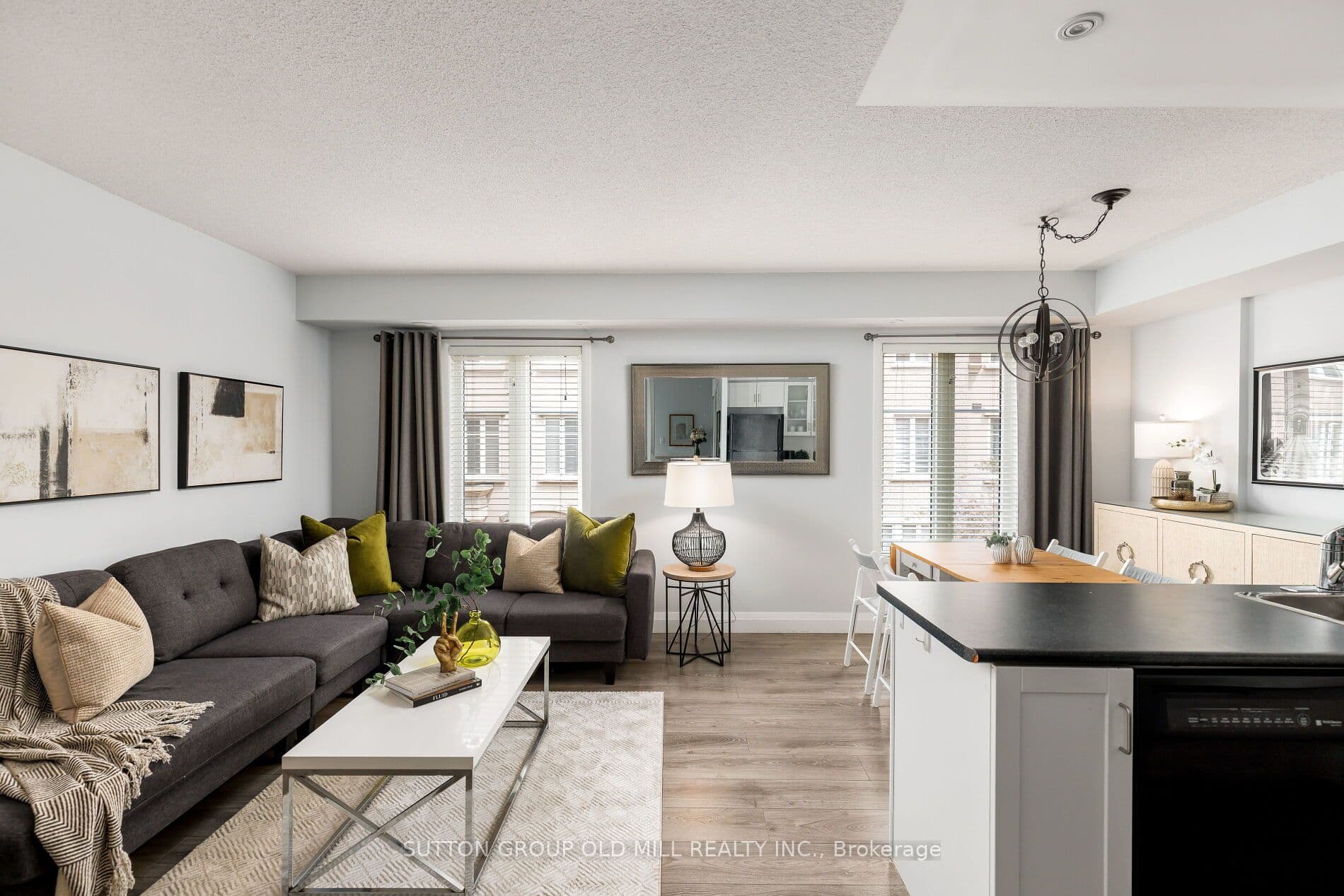 46 Western Battery Road 809, Toronto, ON M6K 3P1