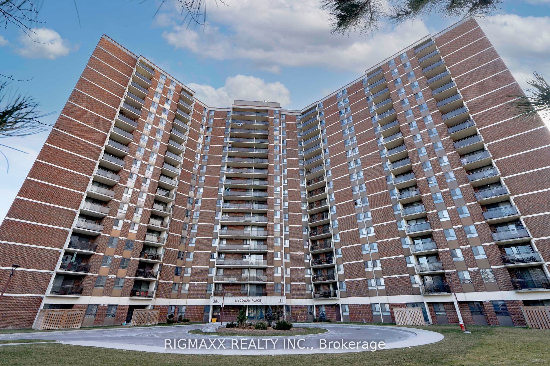 121 Trudelle Street 1007, Toronto, ON M1J 3K4