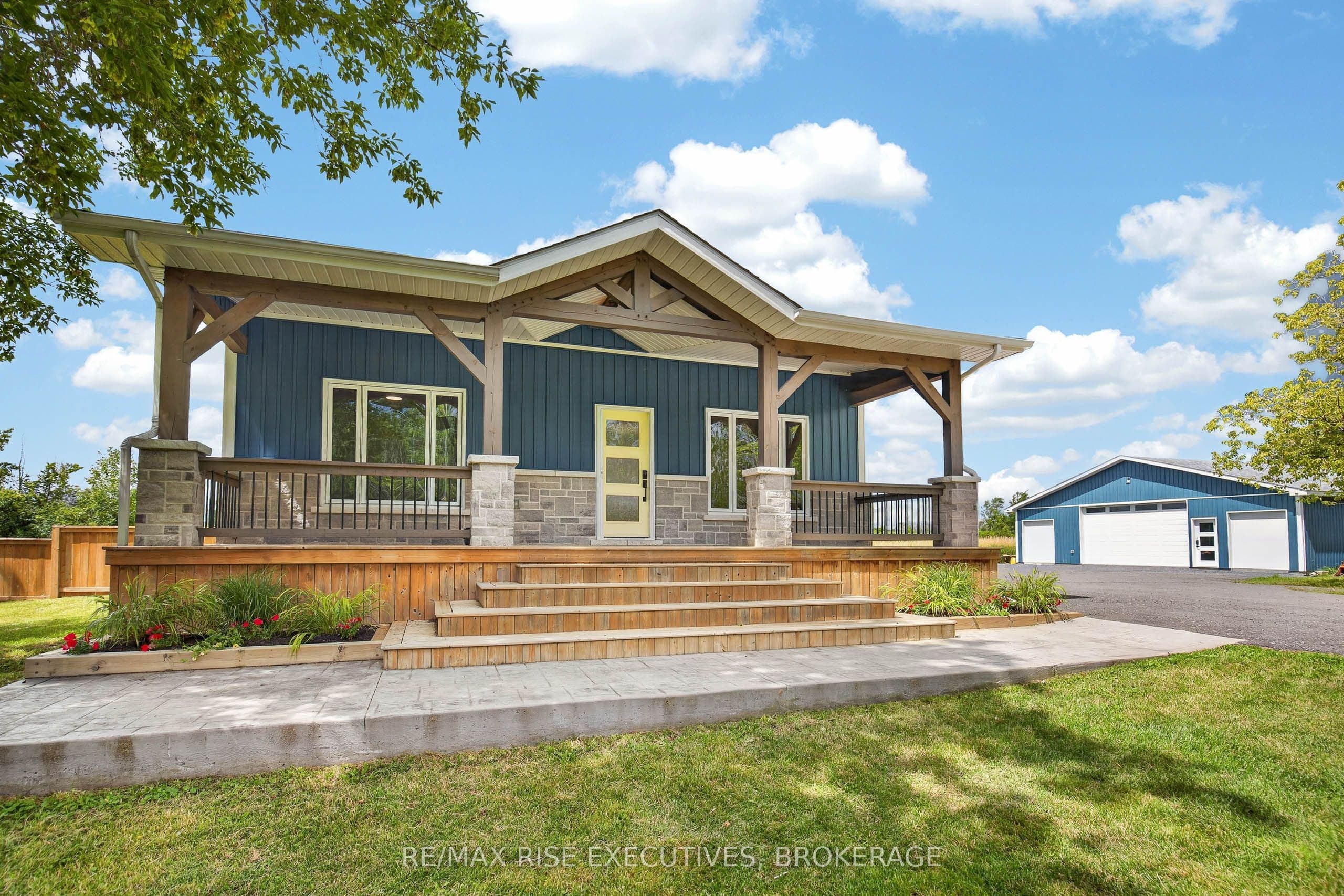 6213 County Road 2, Loyalist, ON K0H 2H0