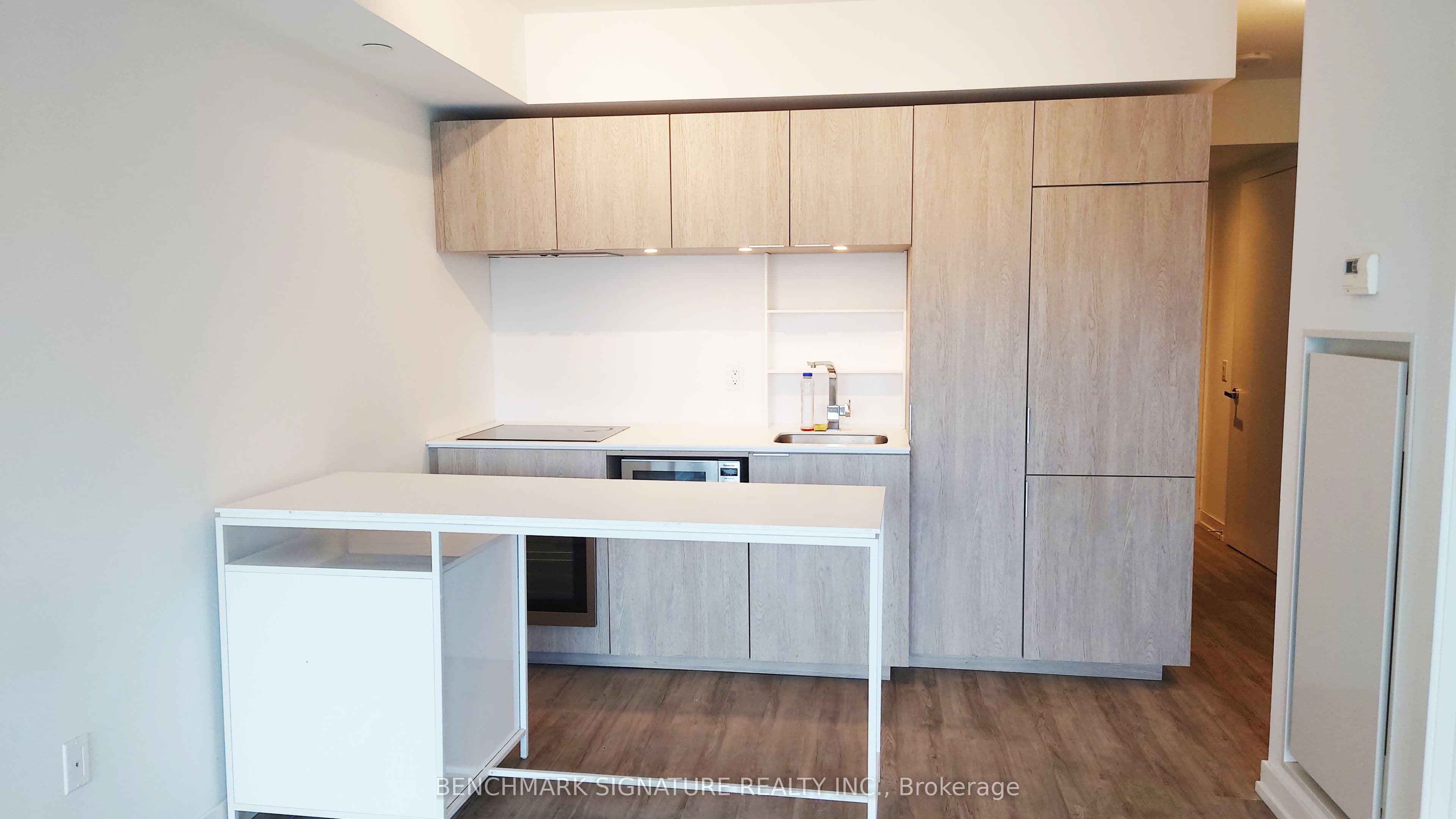 77 Shuter Street 305, Toronto, ON M5B 0B8