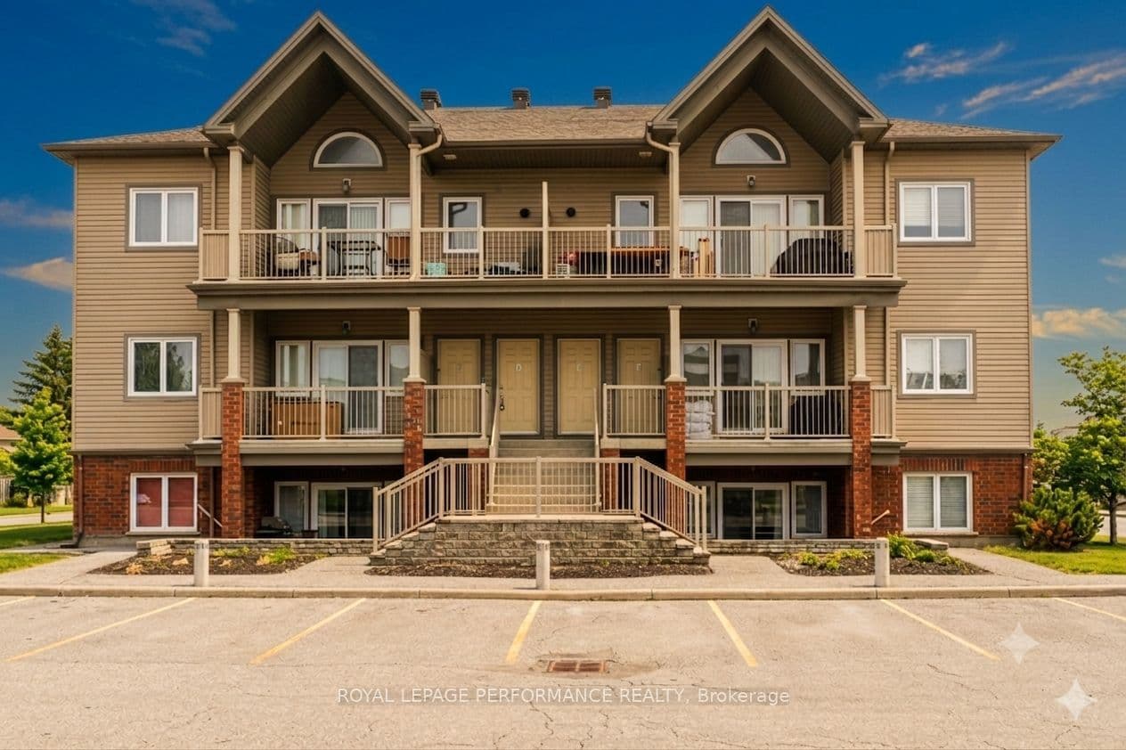 135 Harthill Way B, Barrhaven, ON K2J 5V1