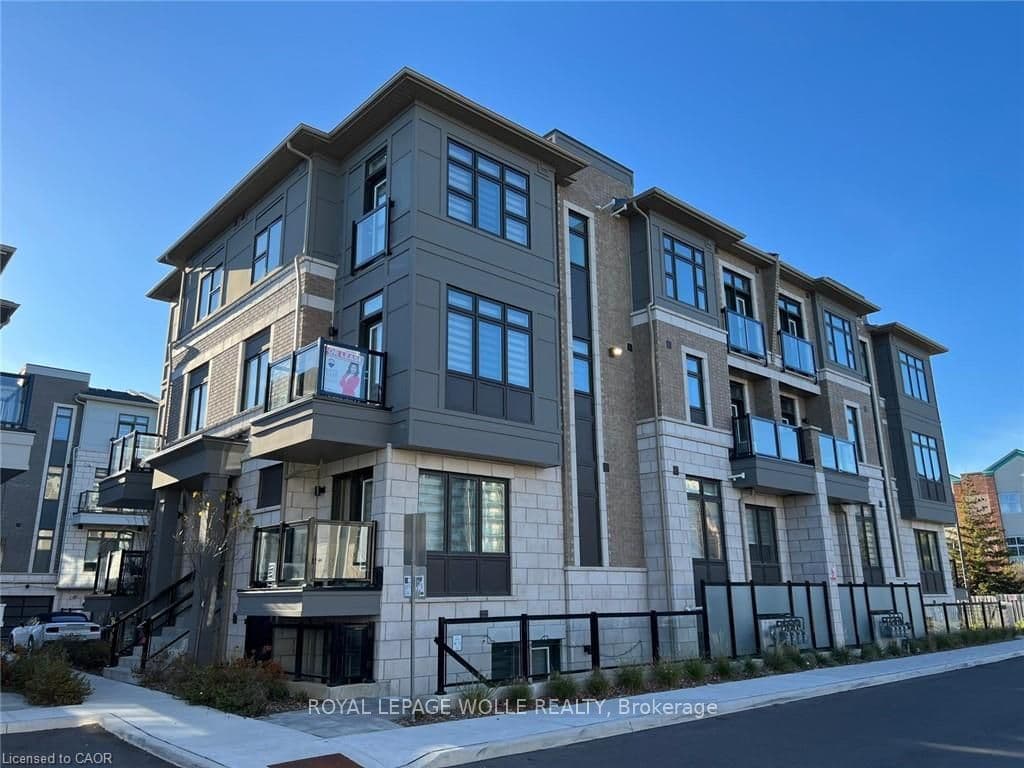 10 HALLIFORD Place 312, Brampton, ON L6P 4R1