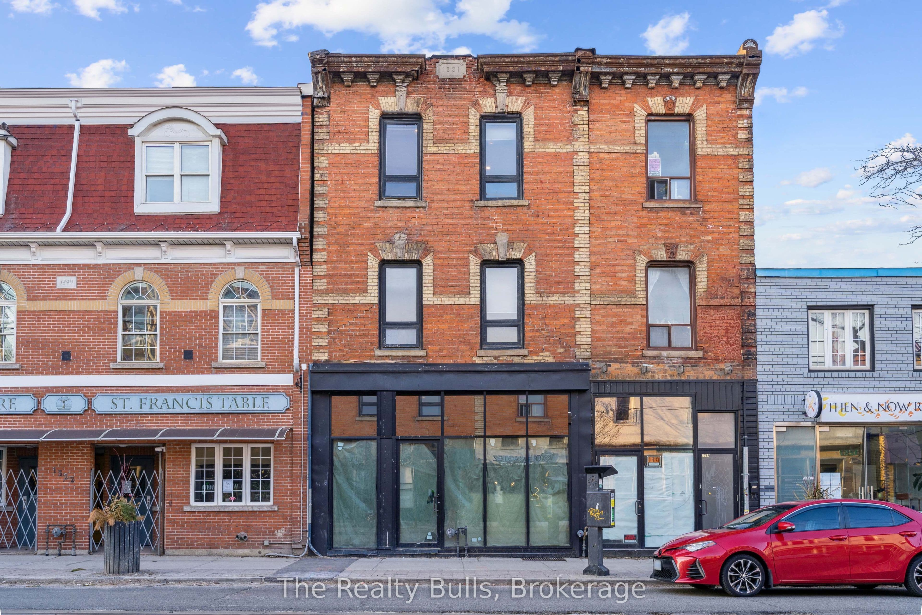 1320 Queen Street W, Toronto, ON M6K 1L4