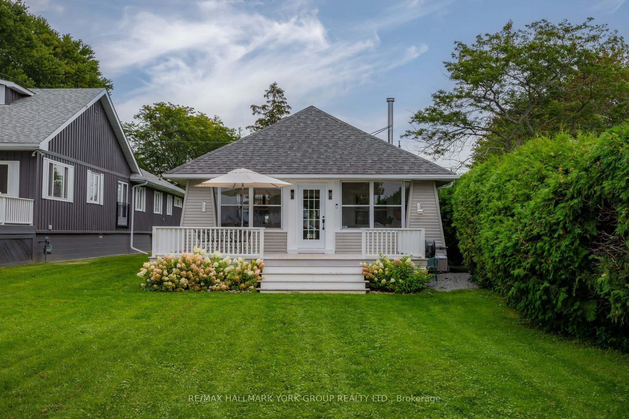 913 Lake Drive N, Georgina, ON L4P 3E9