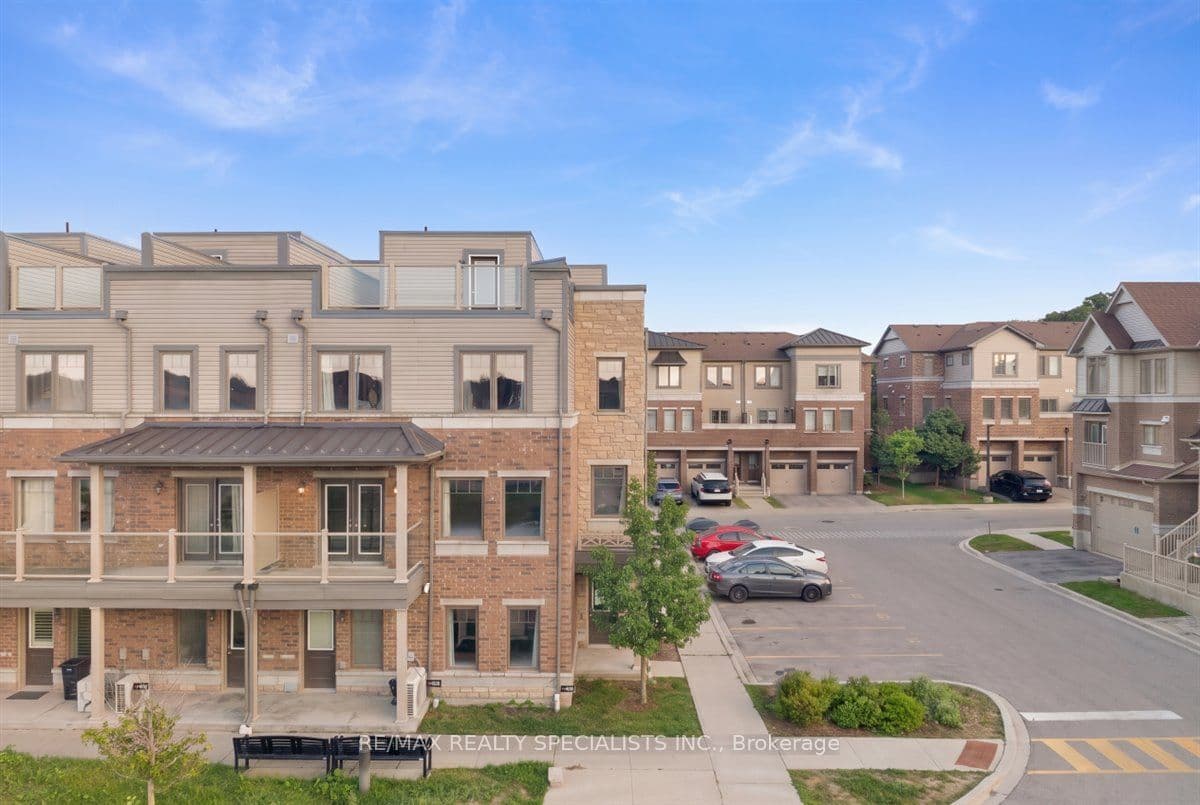 70 Willowrun Drive E8, Kitchener, ON N2A 0J3