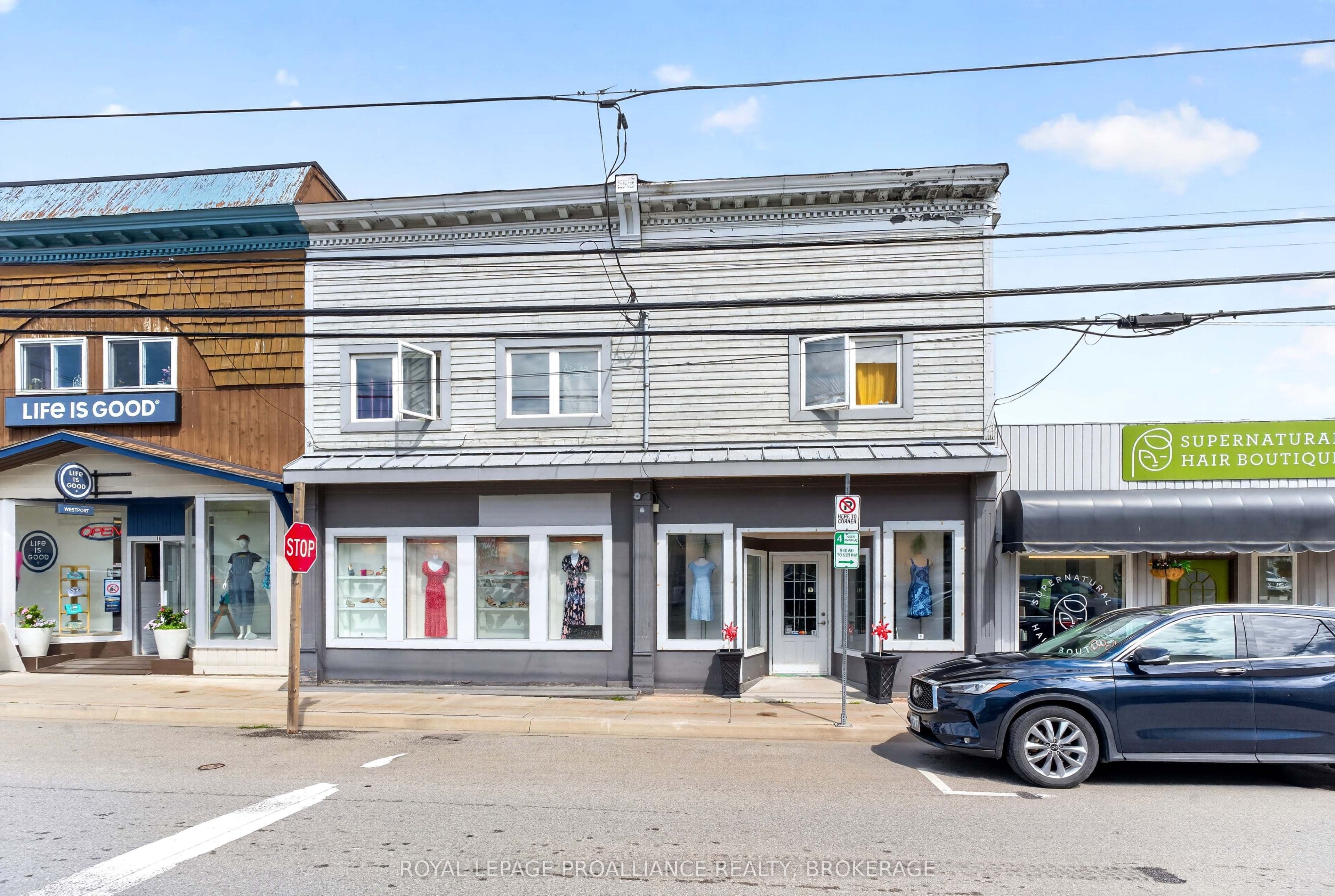 12 Bedford Street, Westport, ON K0G 1X0