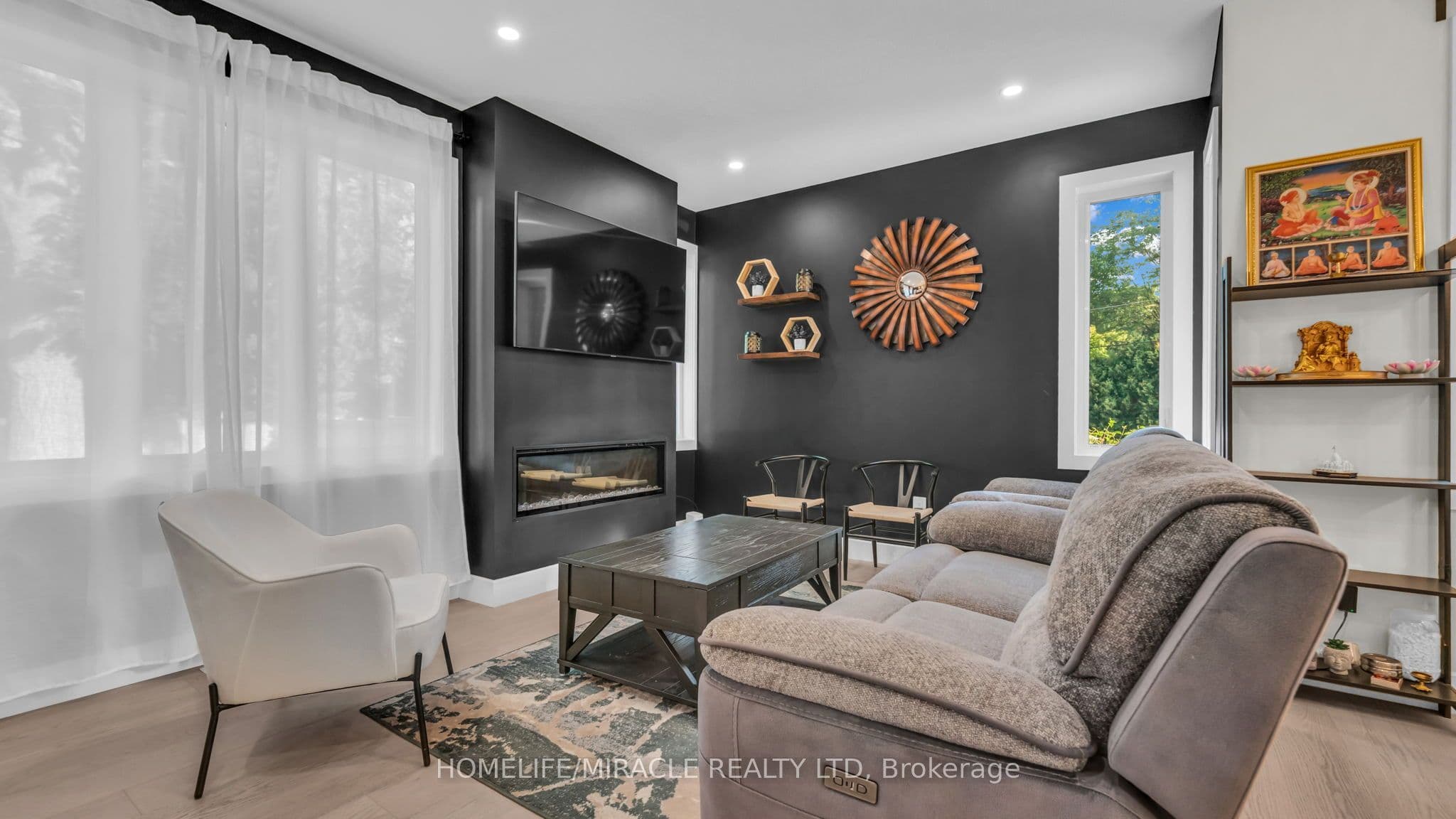 1195 Riverside Drive 2, London North, ON N6H 0K4