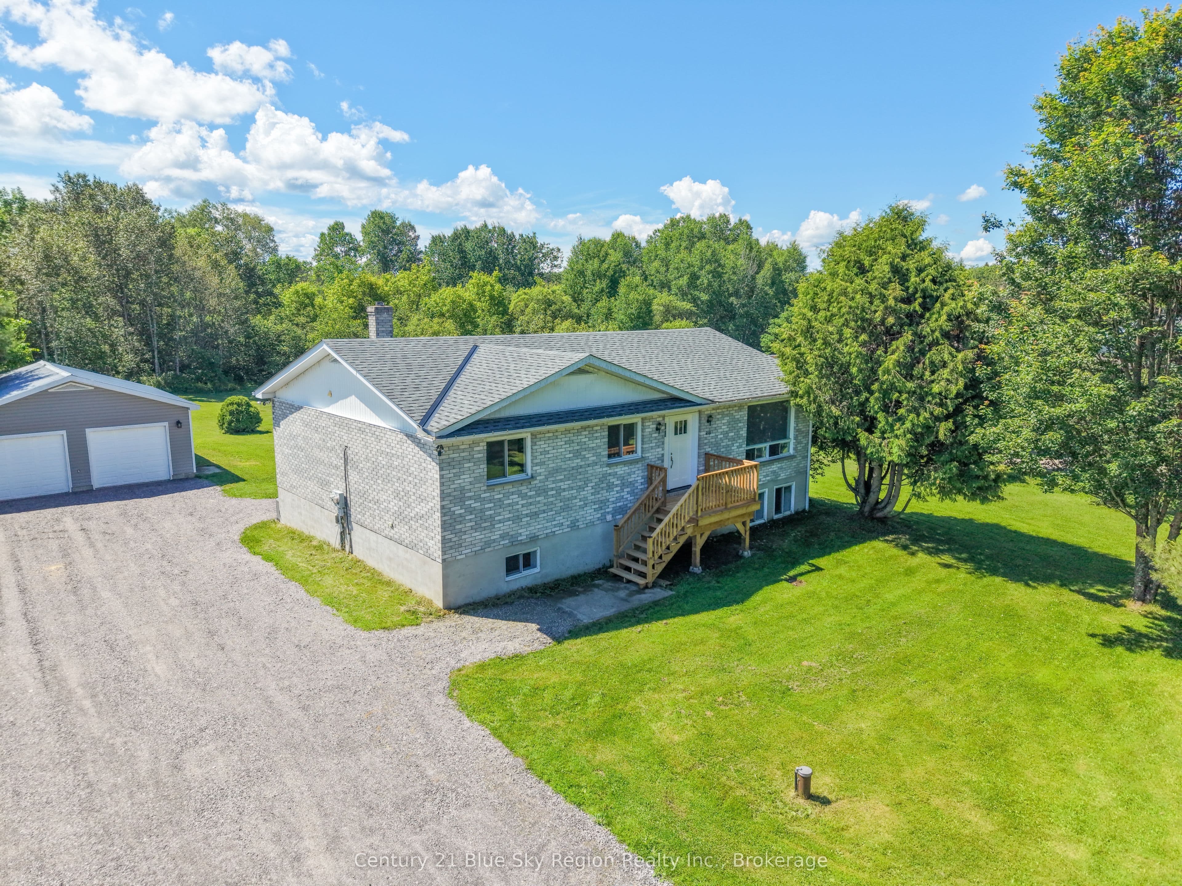418 Laurier Street, Bonfield, ON P0H 1H0