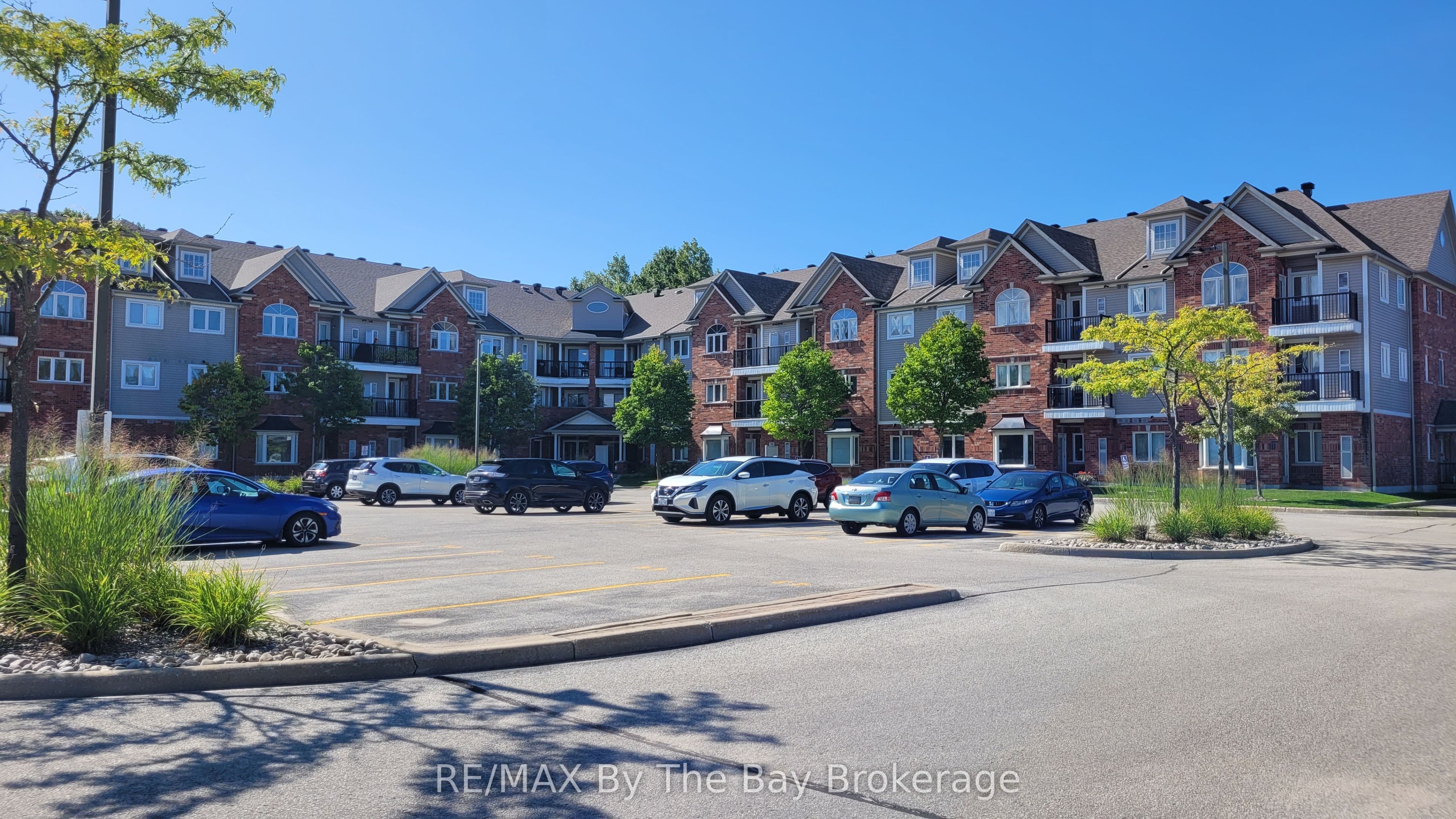 16 Westbury Road 106, Wasaga Beach, ON L9Z 0B8