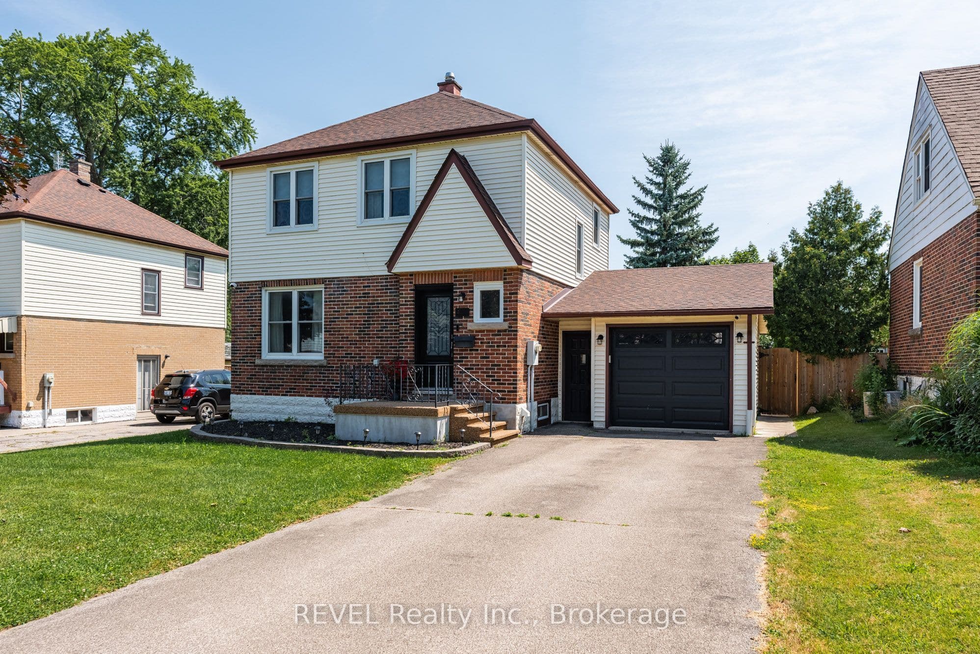 5682 Hanan Avenue, Niagara Falls, ON L2G 4E6