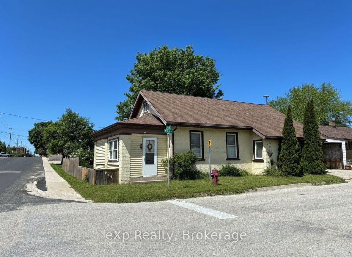 385 11th Avenue, Hanover, ON N4N 2R7