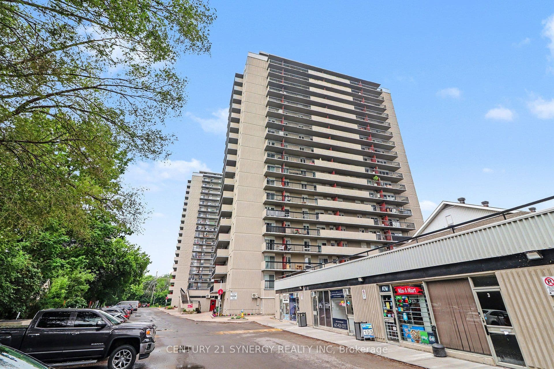 158B McArthur Avenue 1202, Vanier and Kingsview Park, ON K1L 8C9