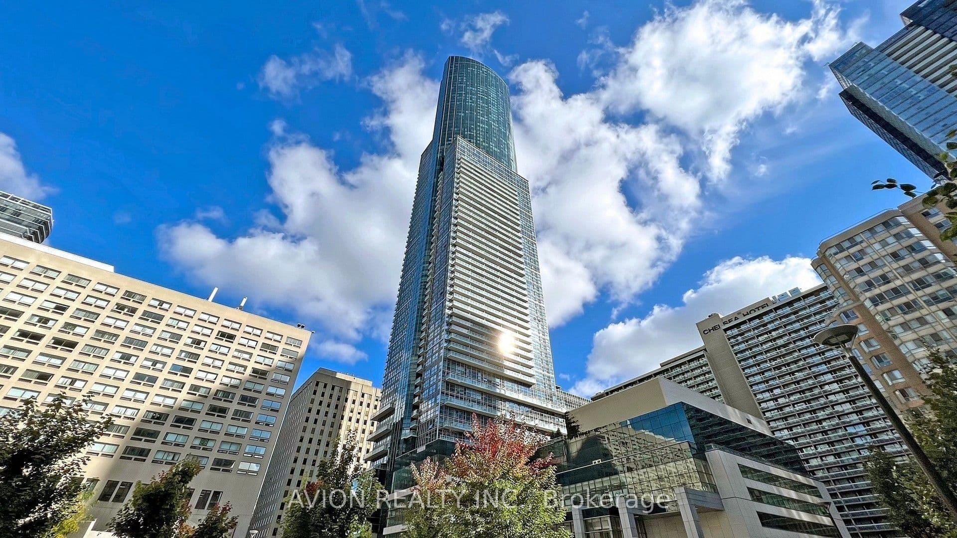 386 Yonge Street 5716, Toronto, ON M5B 0A5