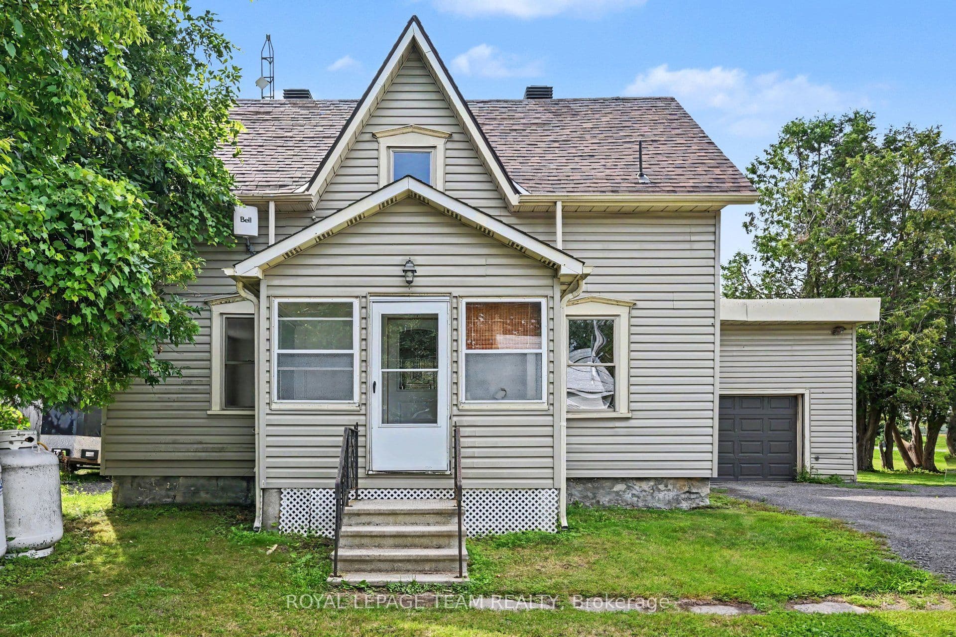10526 Van Allen Road, North Dundas, ON K0E 1S0