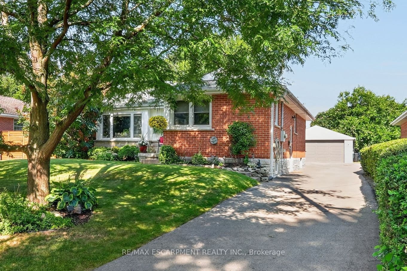 465 Springbank Crescent, Burlington, ON L7T 2W8