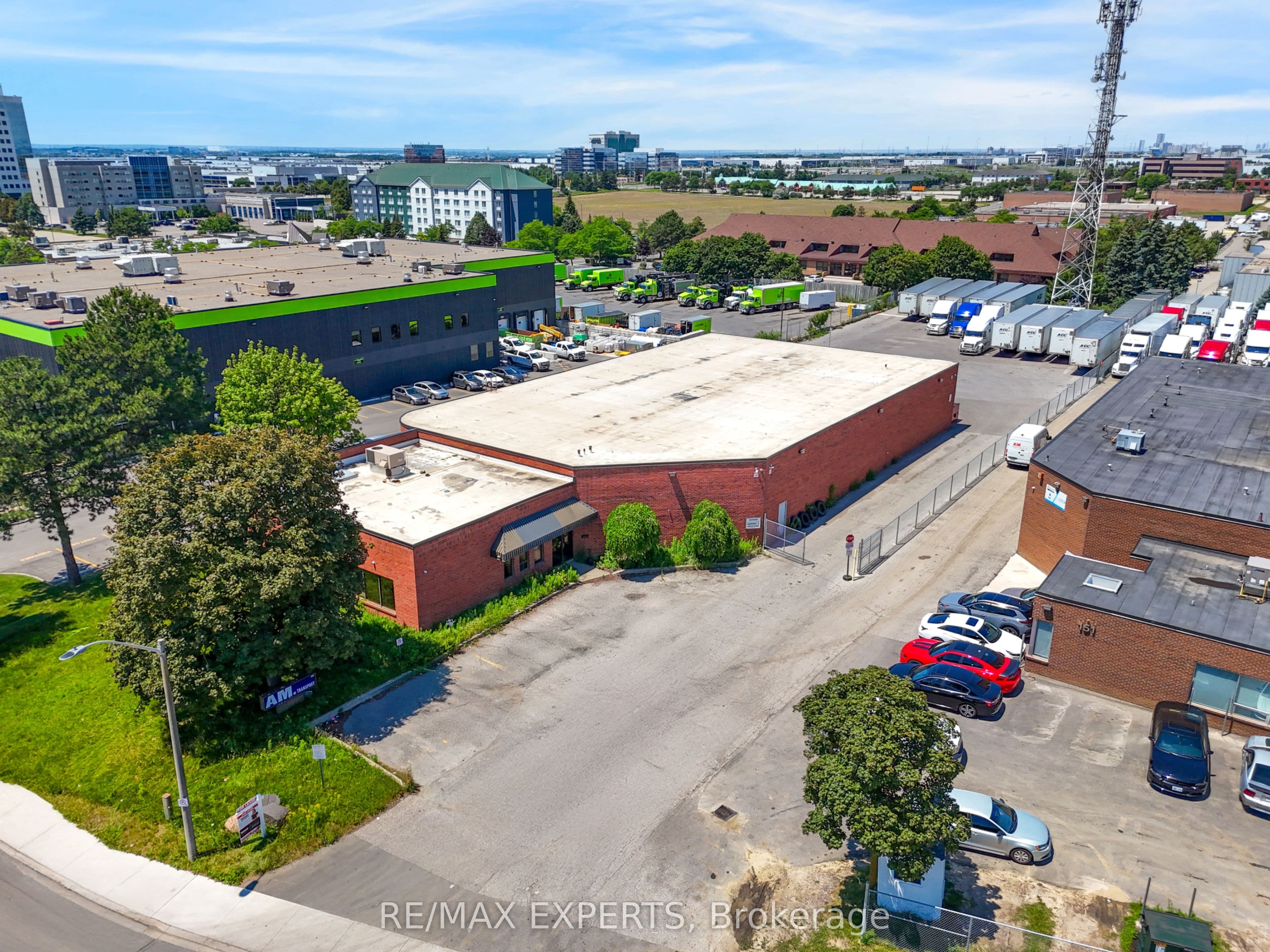 135 Watline Avenue, Mississauga, ON L4Z 1P2