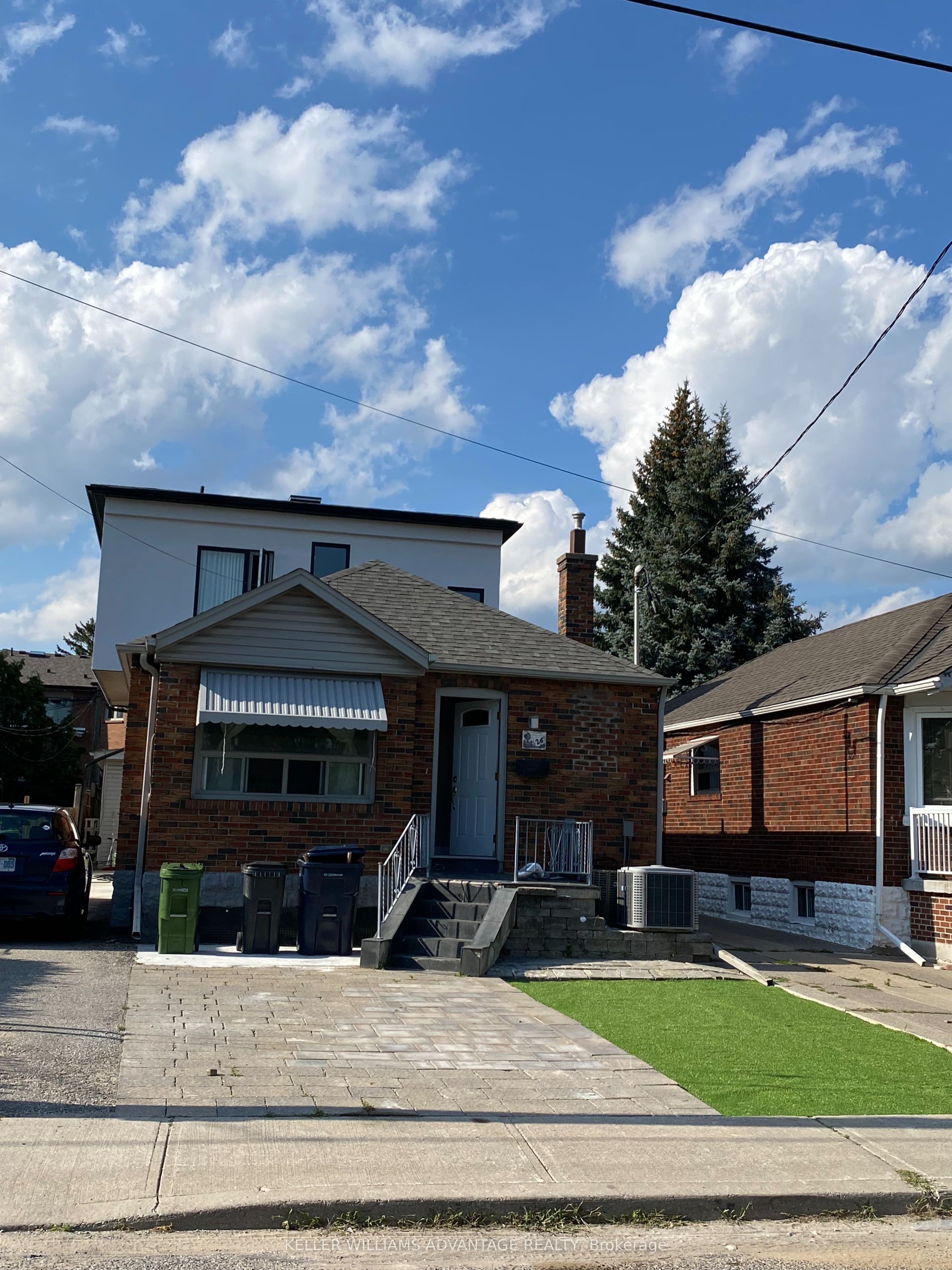 26 Barker Avenue 2, Toronto, ON M4C 2N3