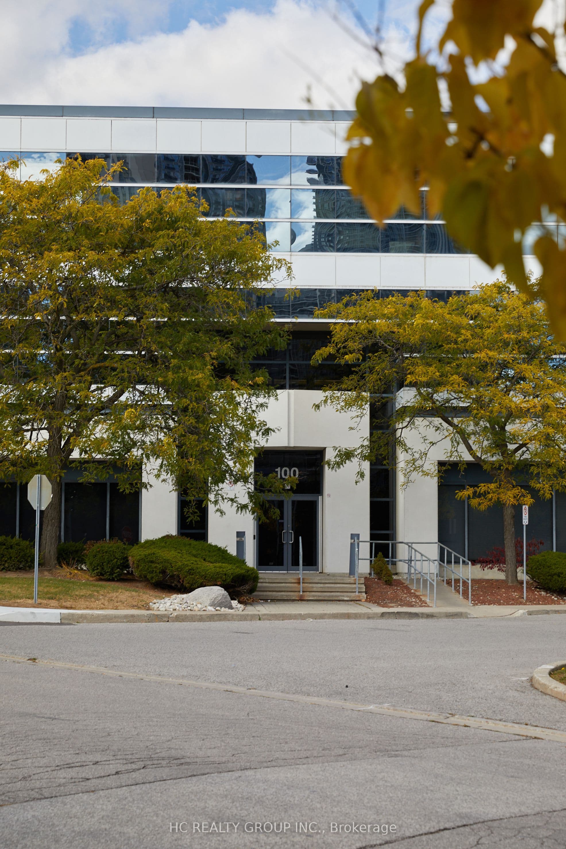 100 Cowdray Court 201, Toronto, ON M1S 5C8