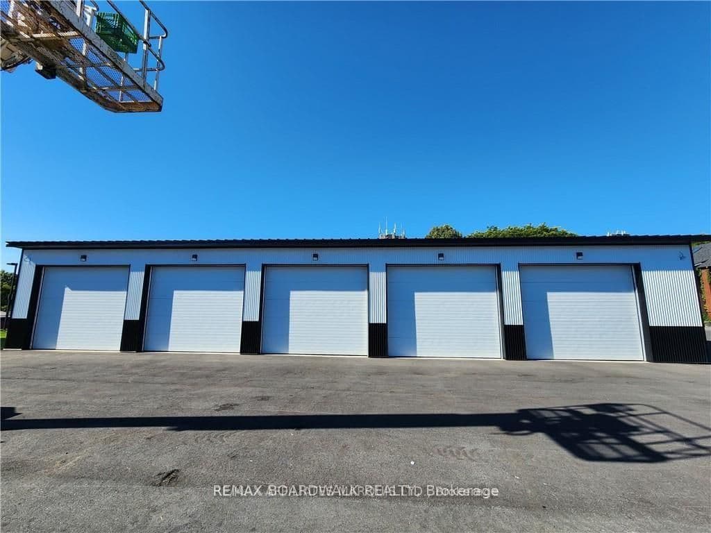26 First (Garage) Street W, Cornwall, ON K6J 1B9