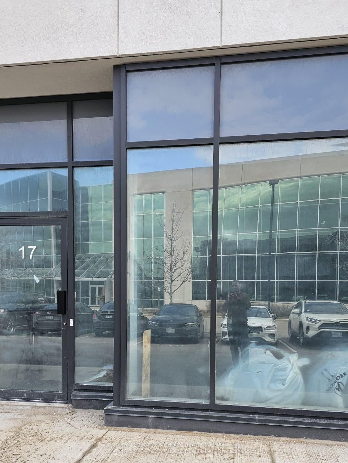 5270 Solar Drive 16, 17, Mississauga, ON L4W 0G7