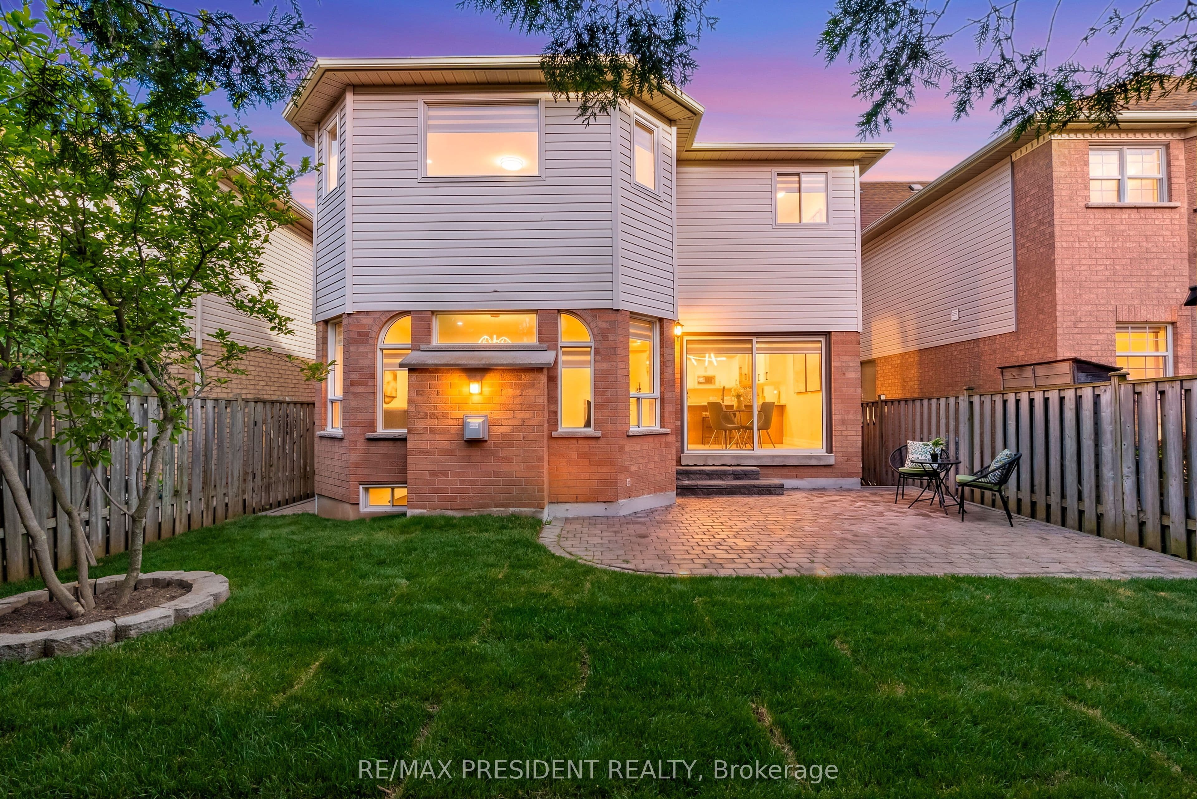 2362 Bankside Drive, Mississauga, ON L5M 6E3