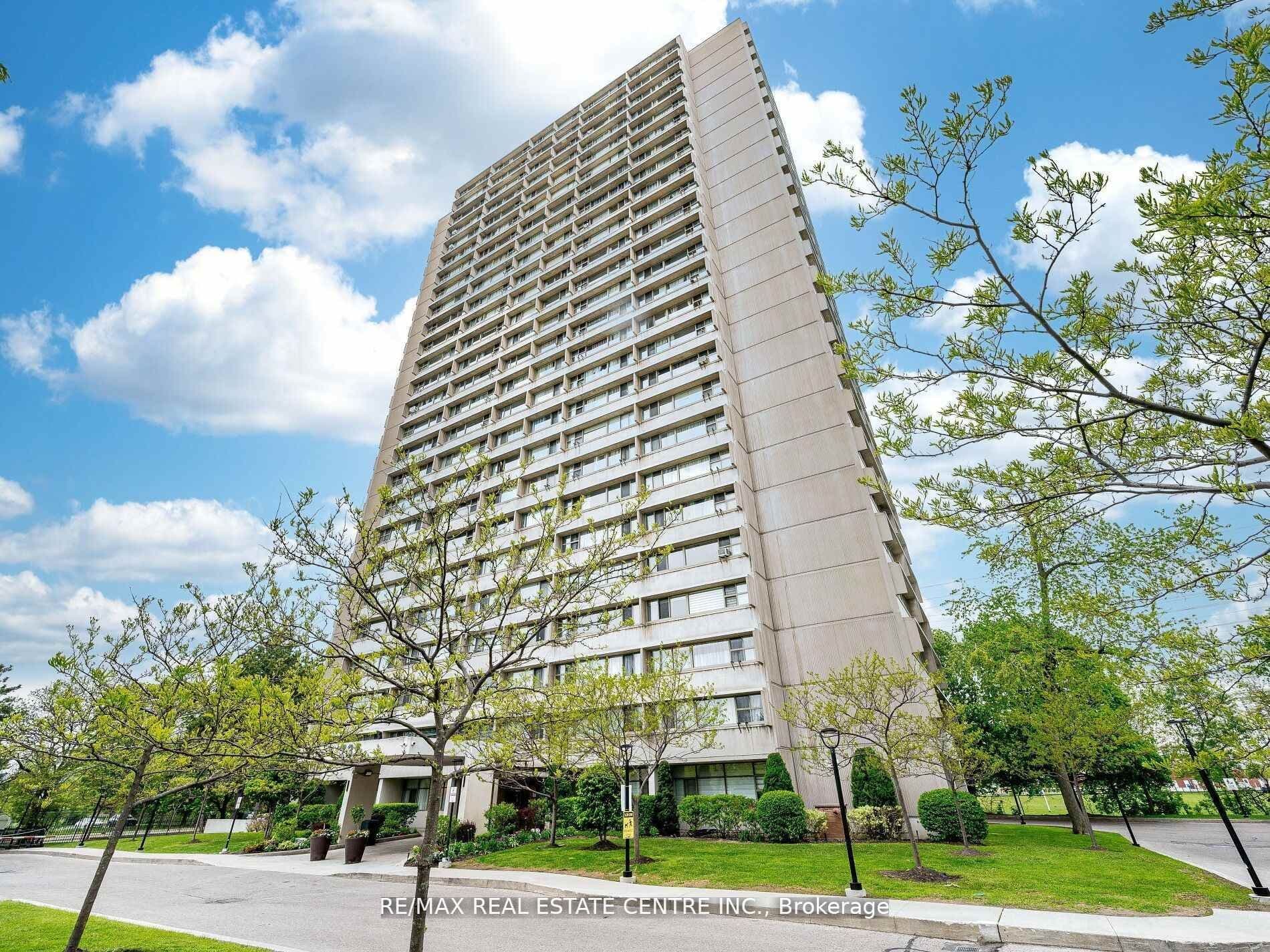735 Don Mills Road 1806, Toronto, ON M3C 1T1