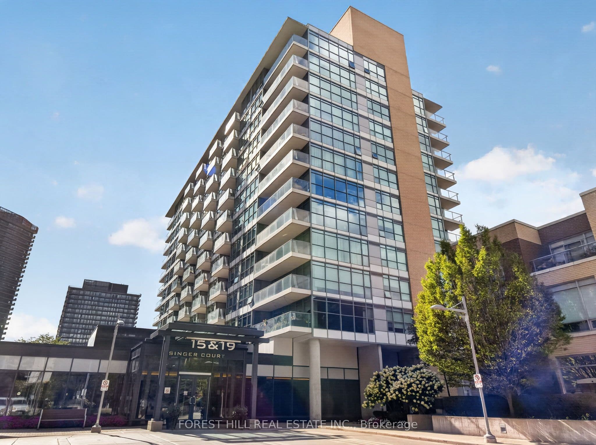 19 Singer Court 1817, Toronto, ON M2K 0B2
