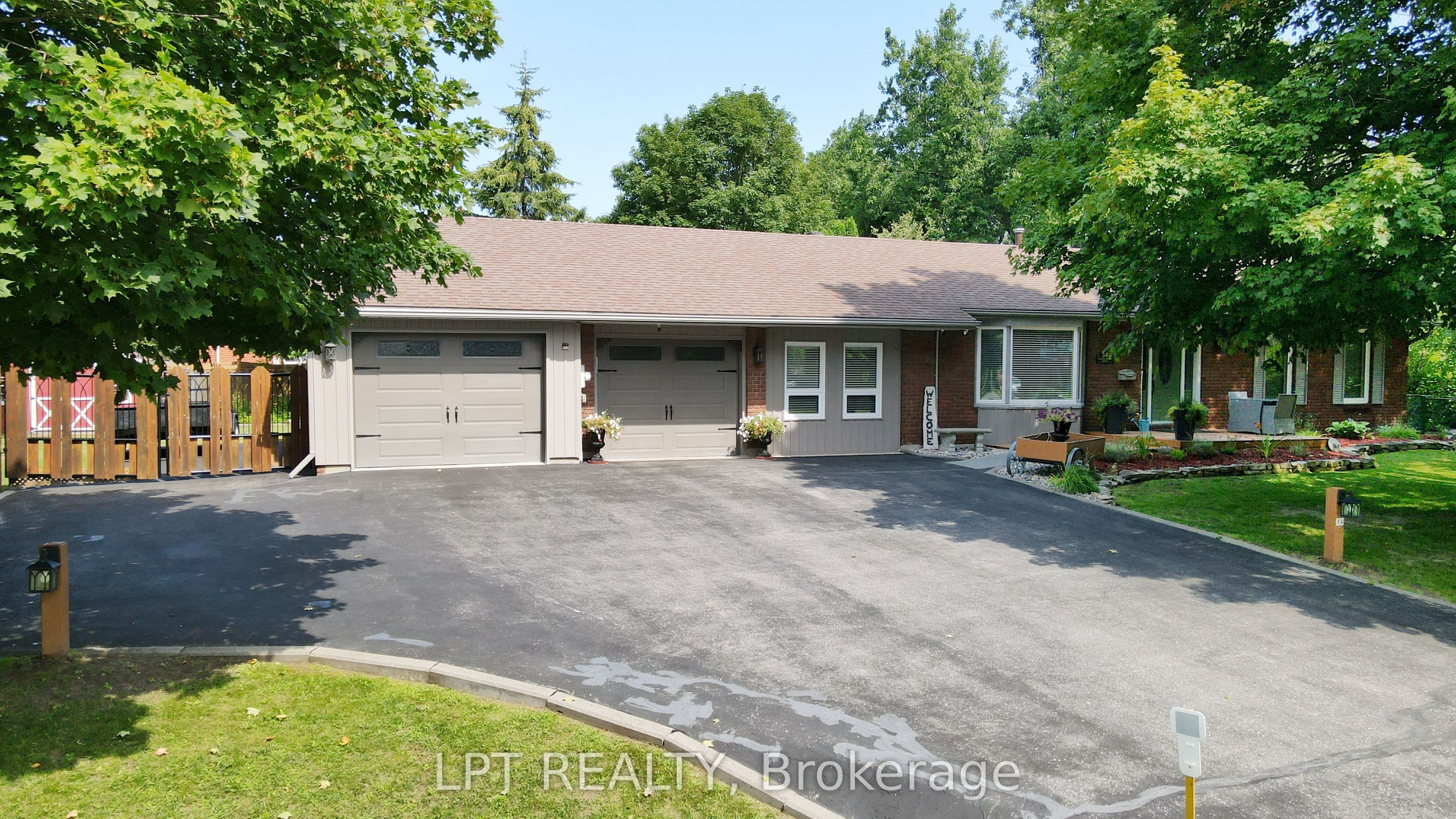 34 Cedar Creek Road, Springwater, ON L9X 0P5