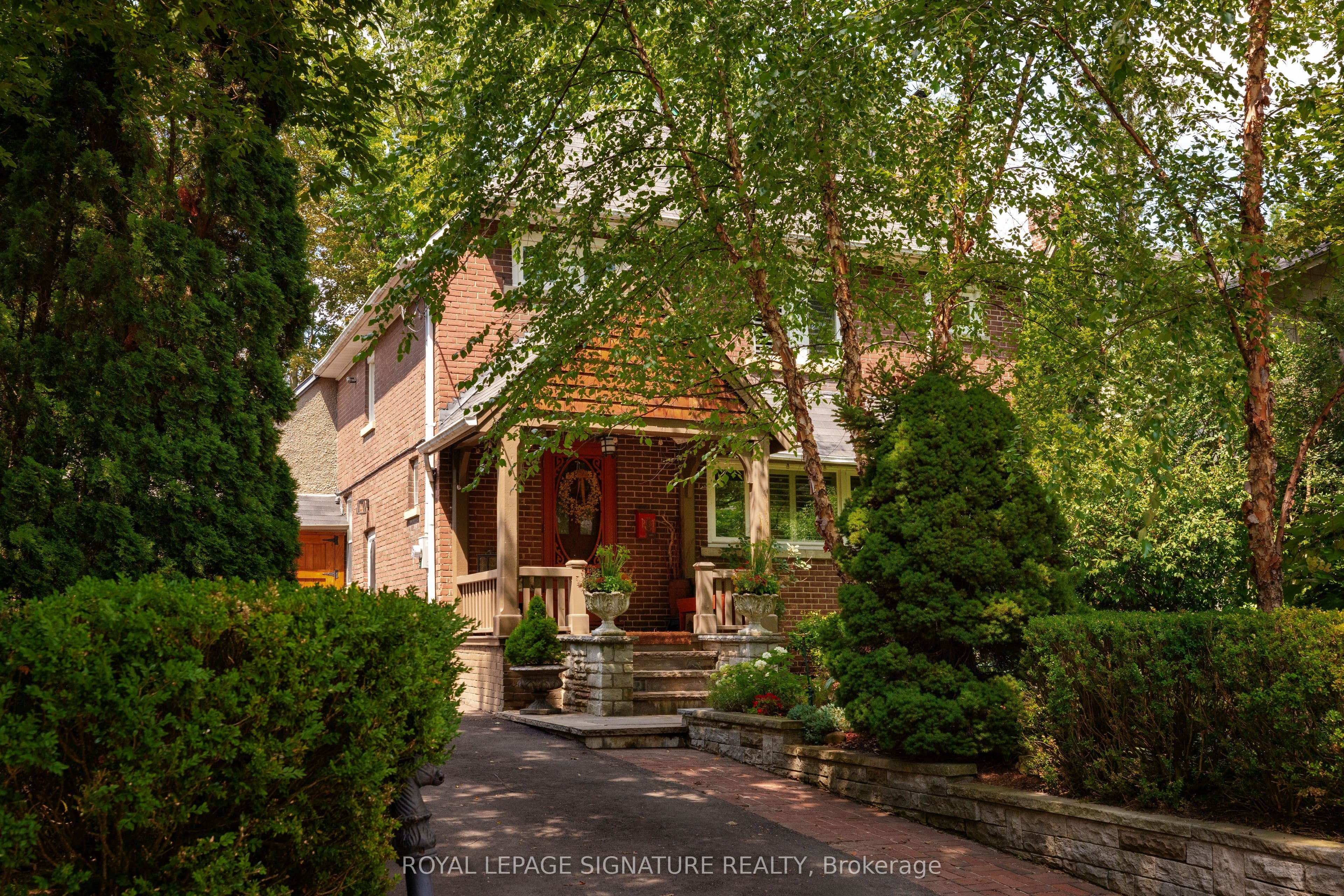 30 Kelsonia Avenue, Toronto, ON M1M 1B3