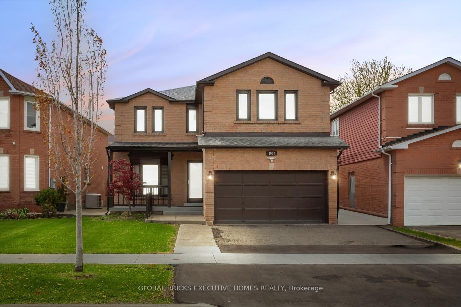 5952 Grossbeak Drive Upper, Mississauga, ON L5N 6B3