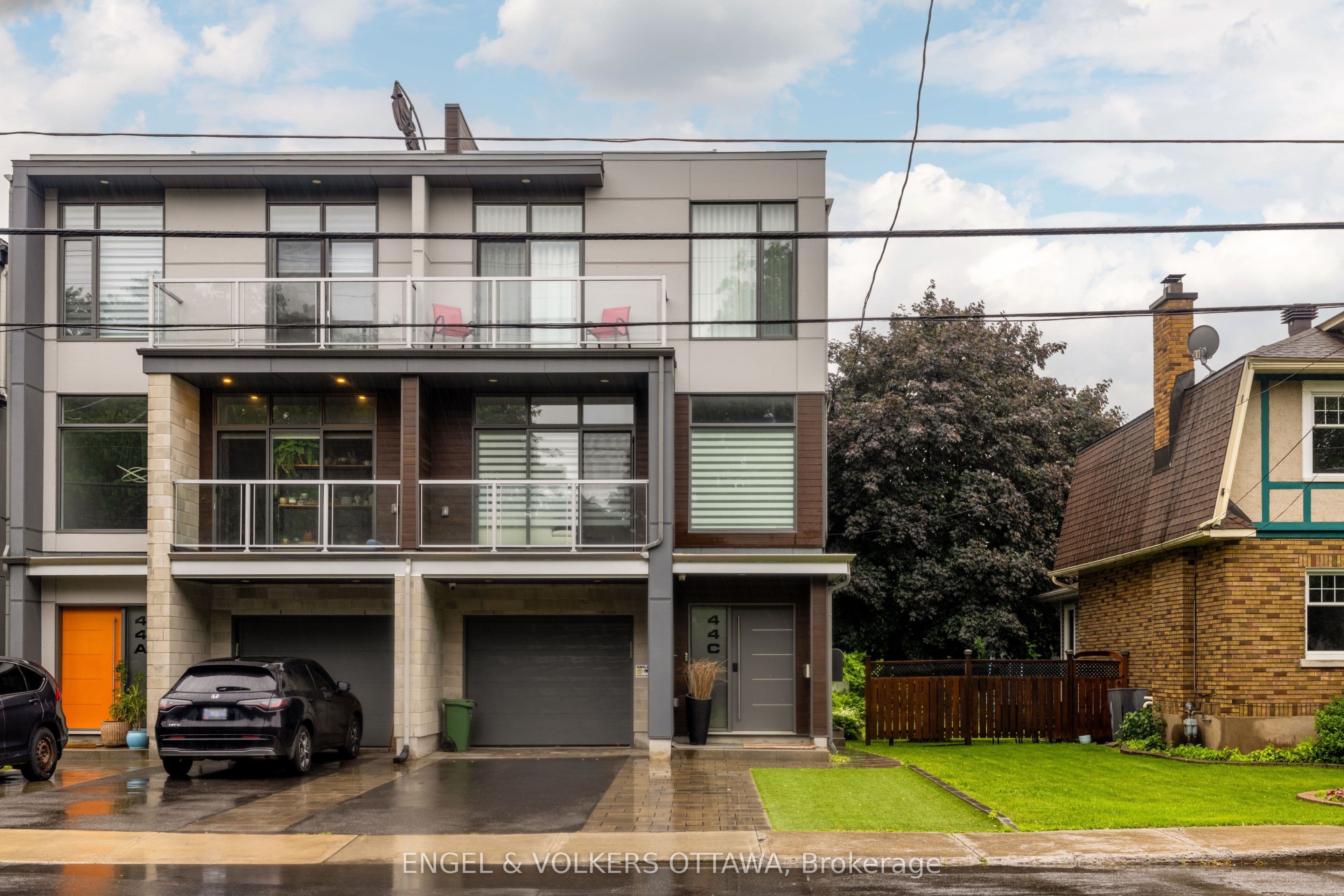 44 Byron Avenue D, Tunneys Pasture and Ottawa West, ON K1Y 3J1