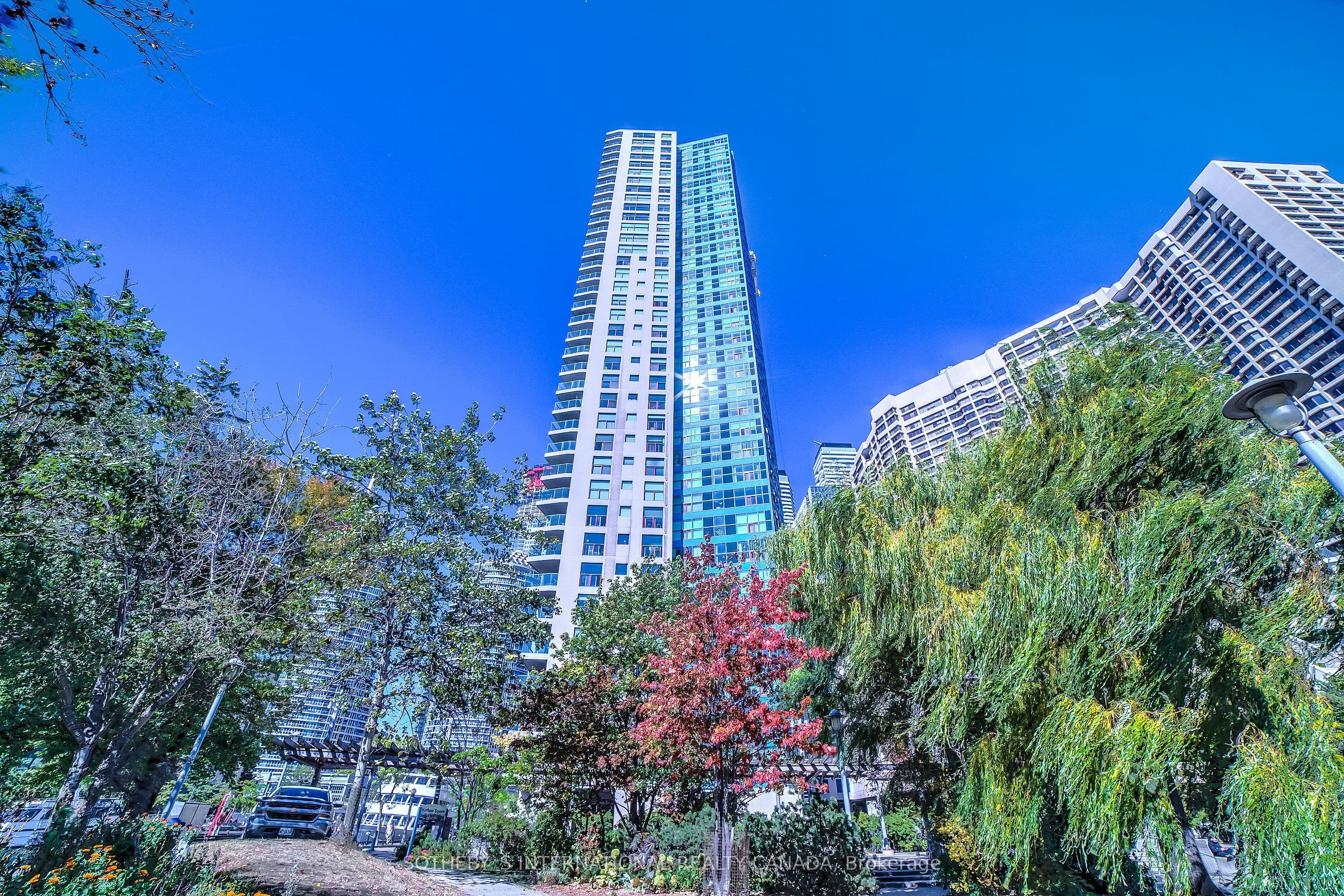 99 Harbour Square 1207, Toronto, ON M5J 2H2