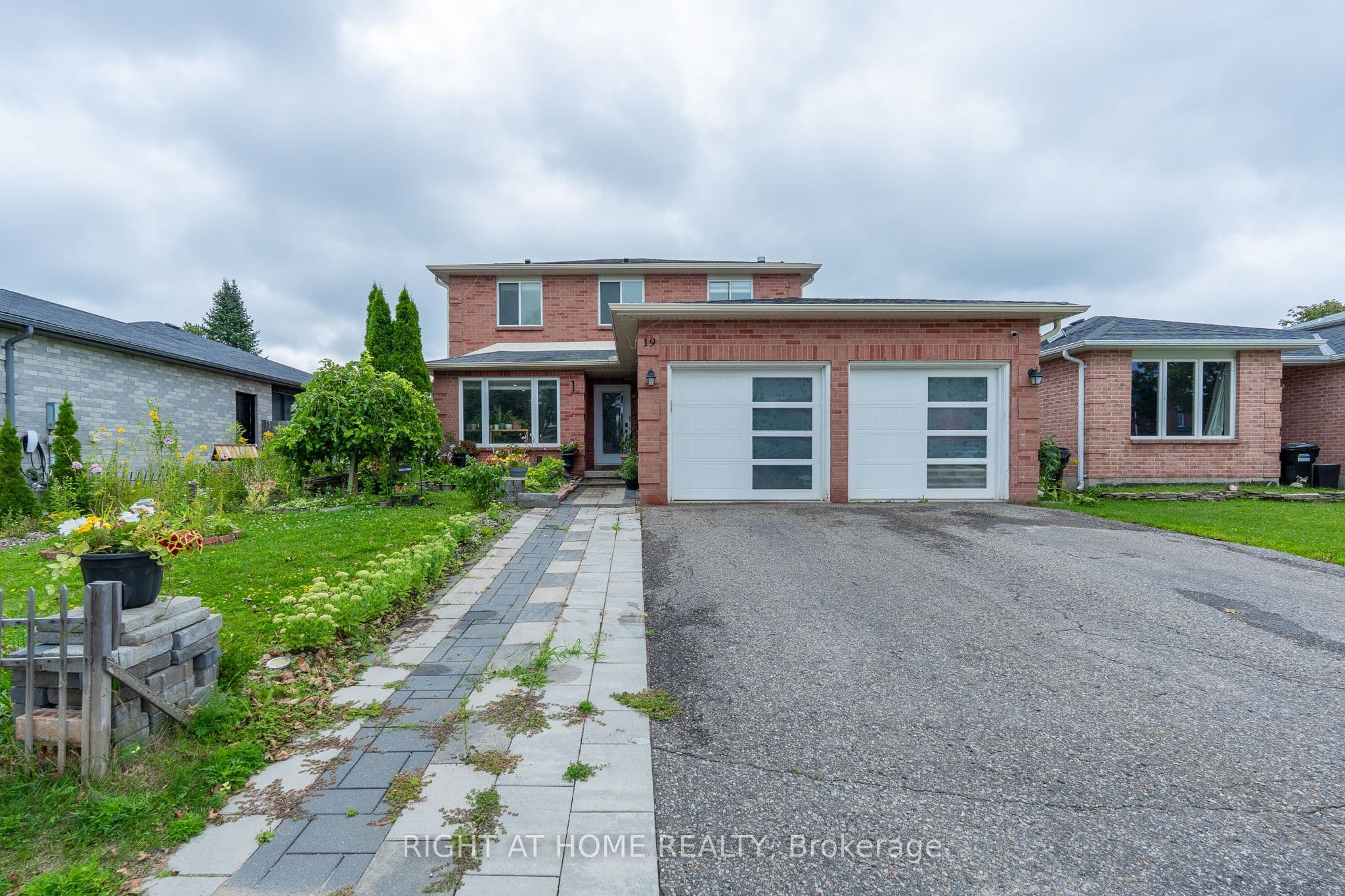 19 Cardinal Street, Barrie, ON L4M 6C8