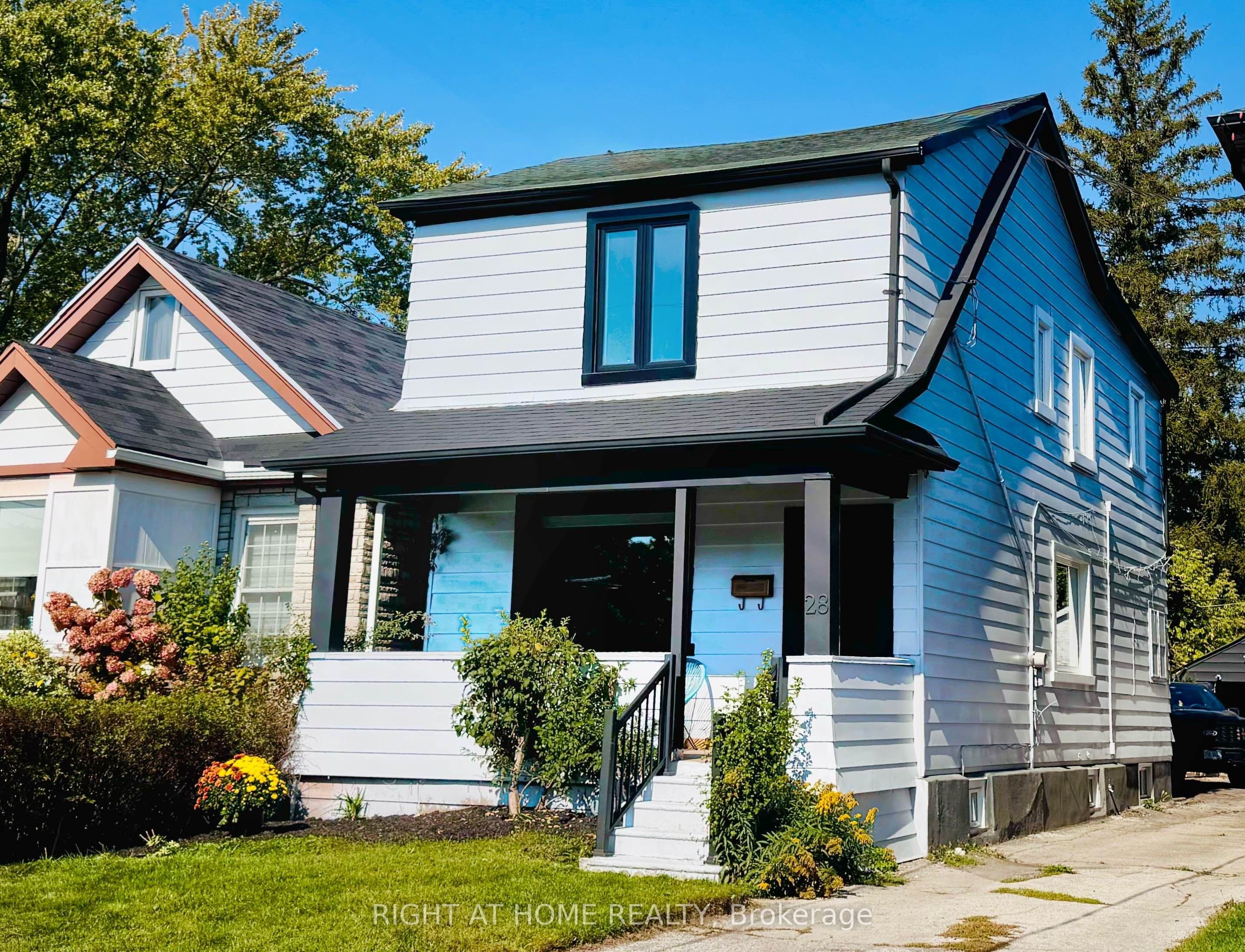 28 Pendeen Avenue, Toronto, ON M6N 2P3