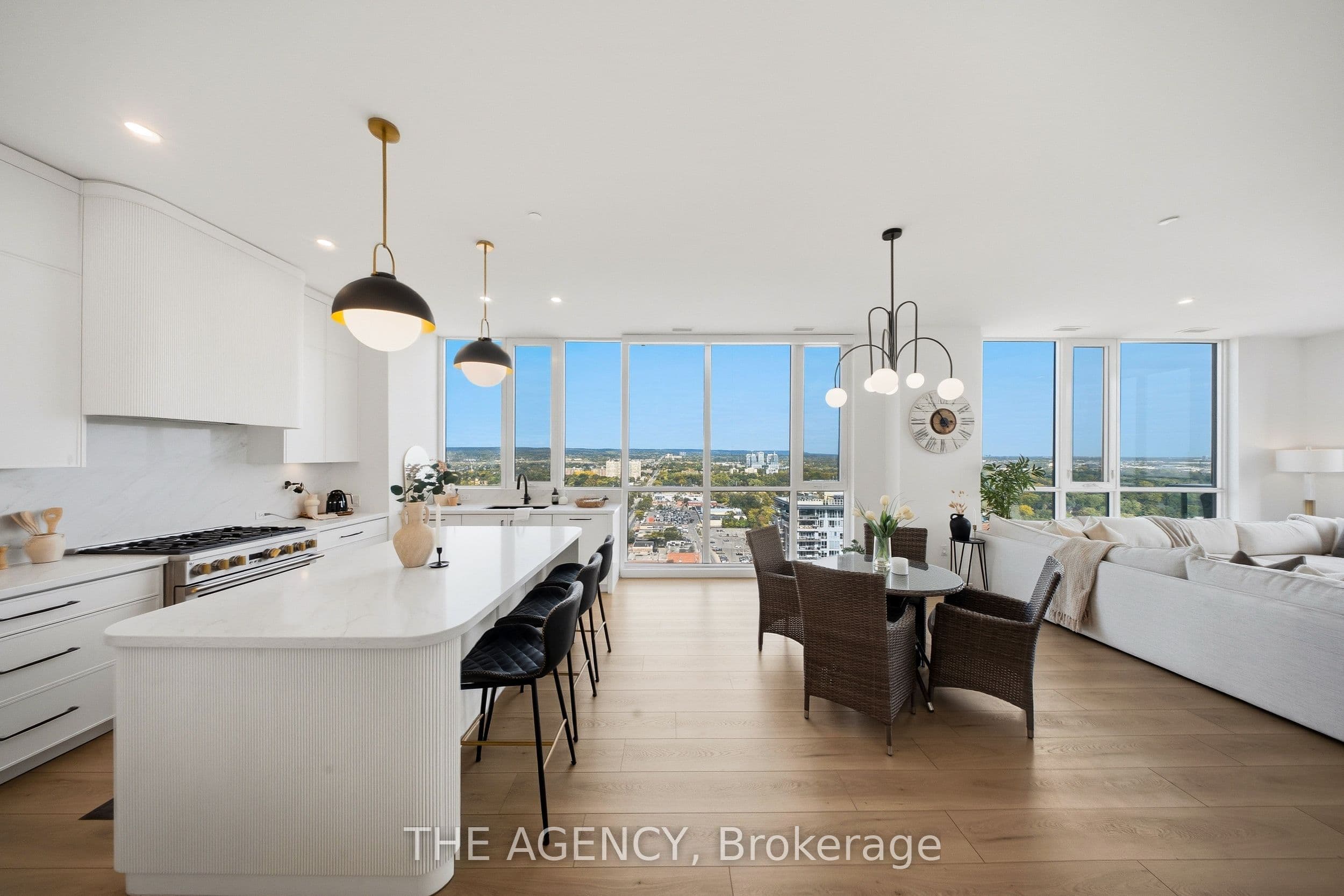 2007 James Street 2201, Burlington, ON L7R 0G7