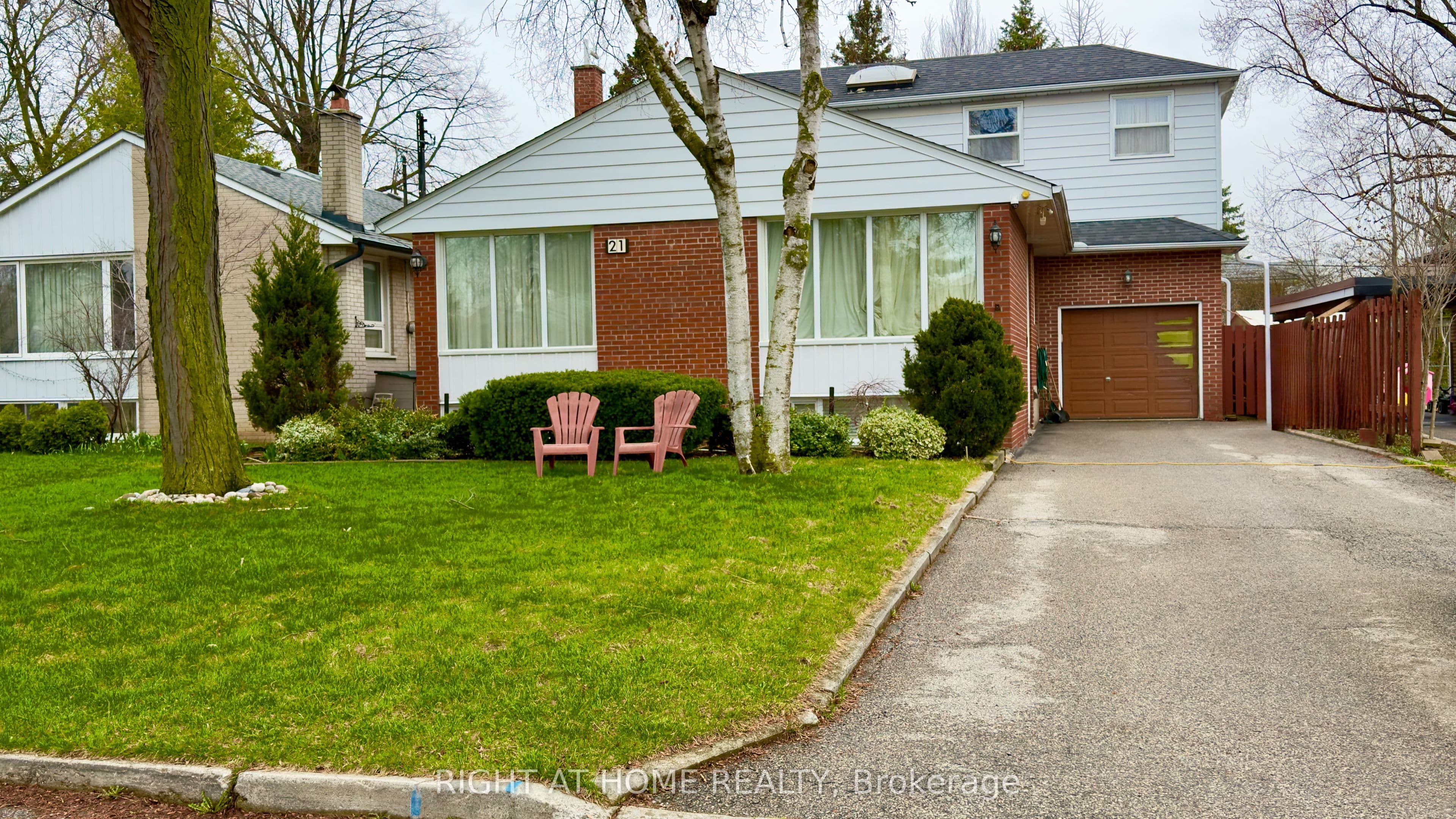 21 Mitre Place, Toronto, ON M9R 3C5
