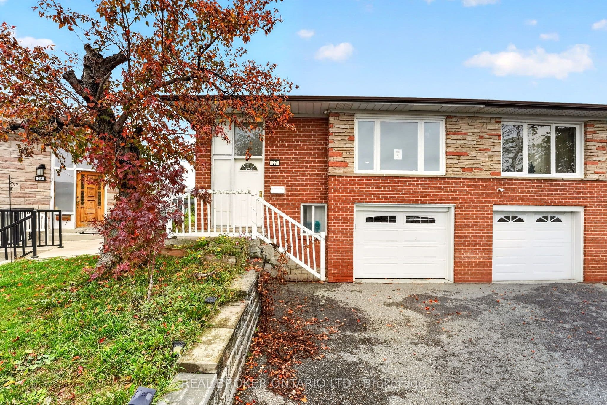 27 Vange Crescent, Toronto, ON M9V 3N6