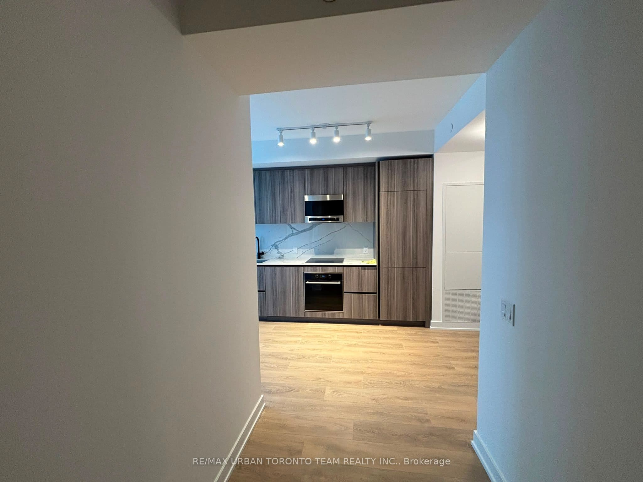 127 Broadway Avenue 3007, Toronto, ON M4P 1V4